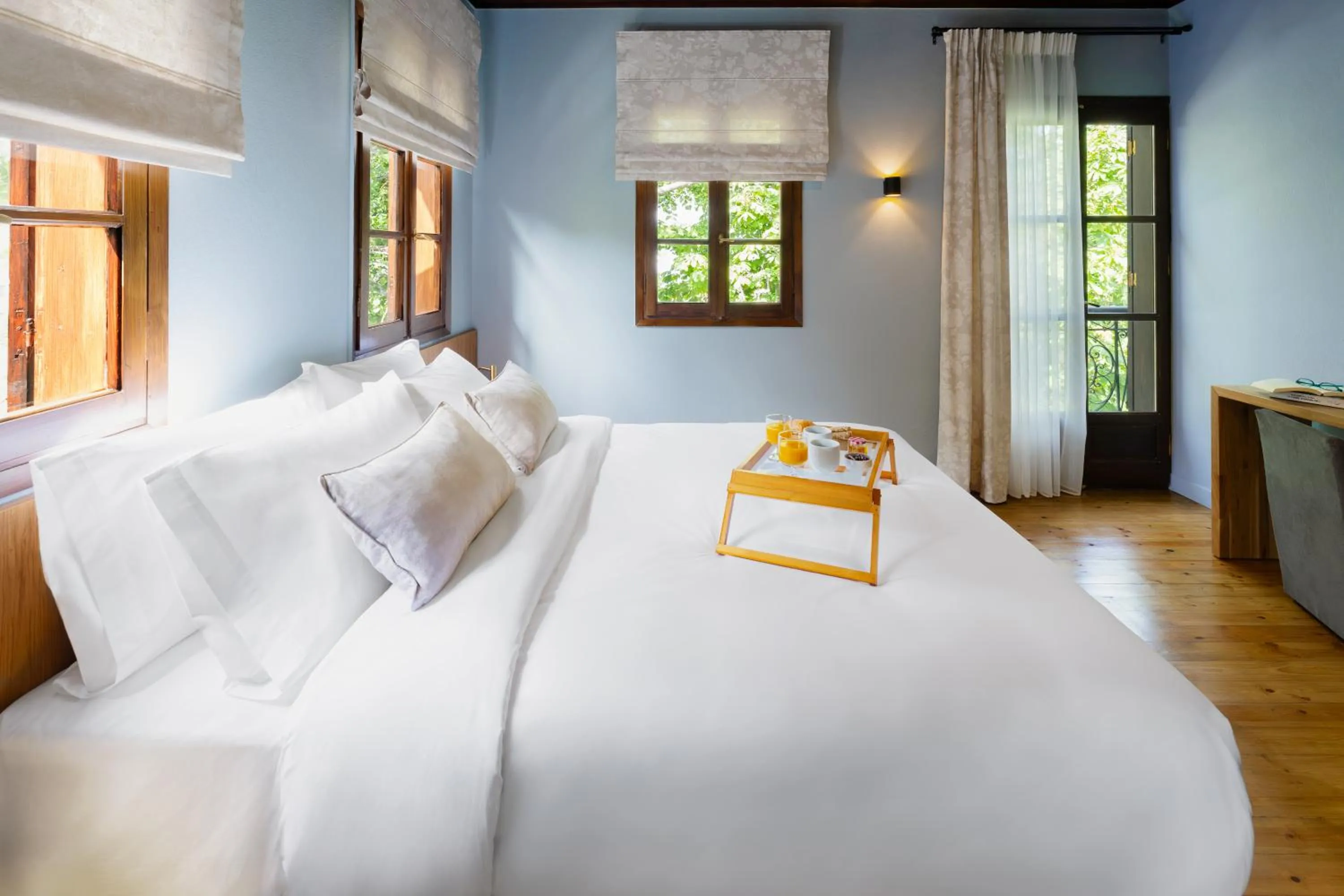 Bedroom, Bed in Kenta Mountain Hotel & Gastrobar