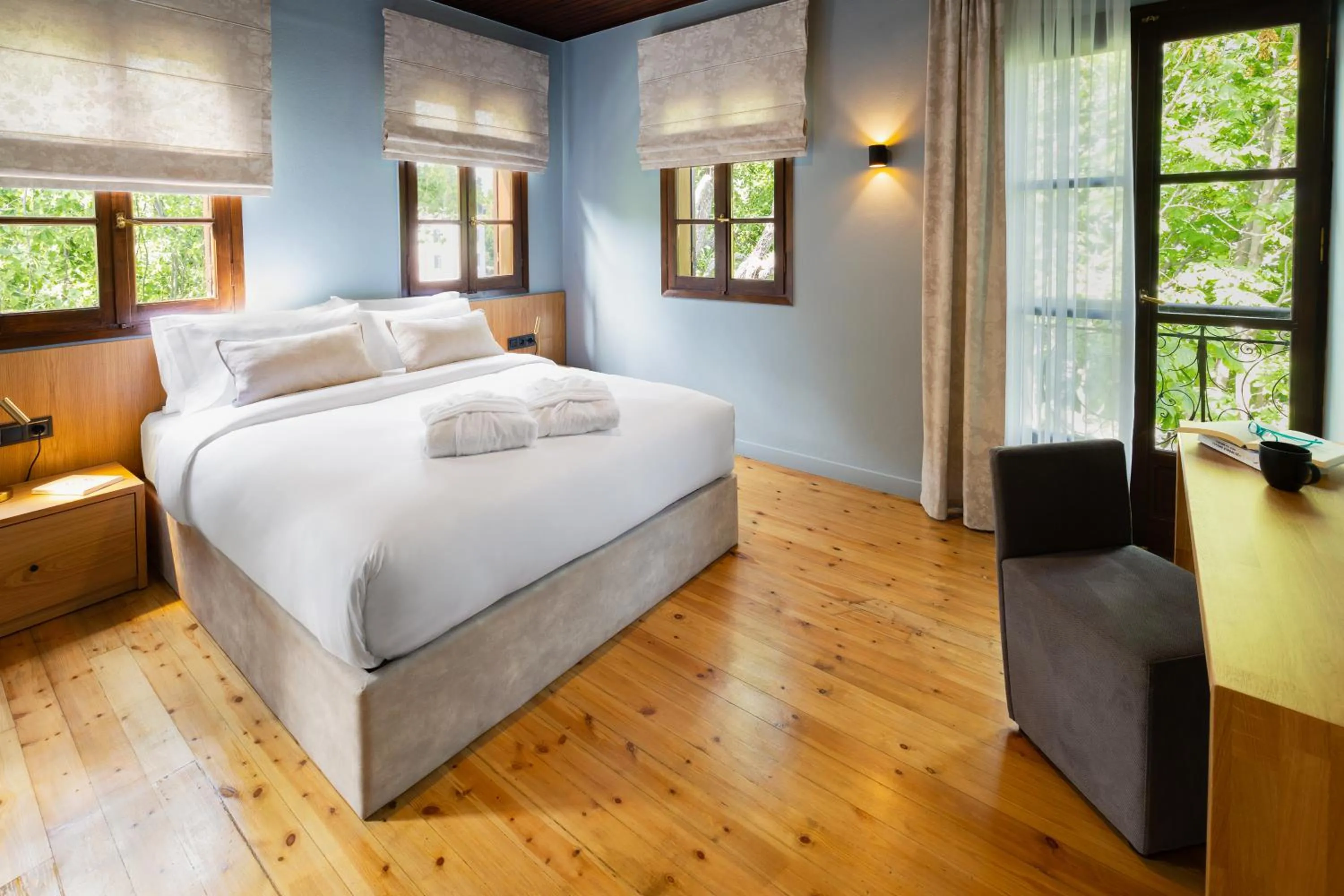 Bedroom, Bed in Kenta Mountain Hotel & Gastrobar