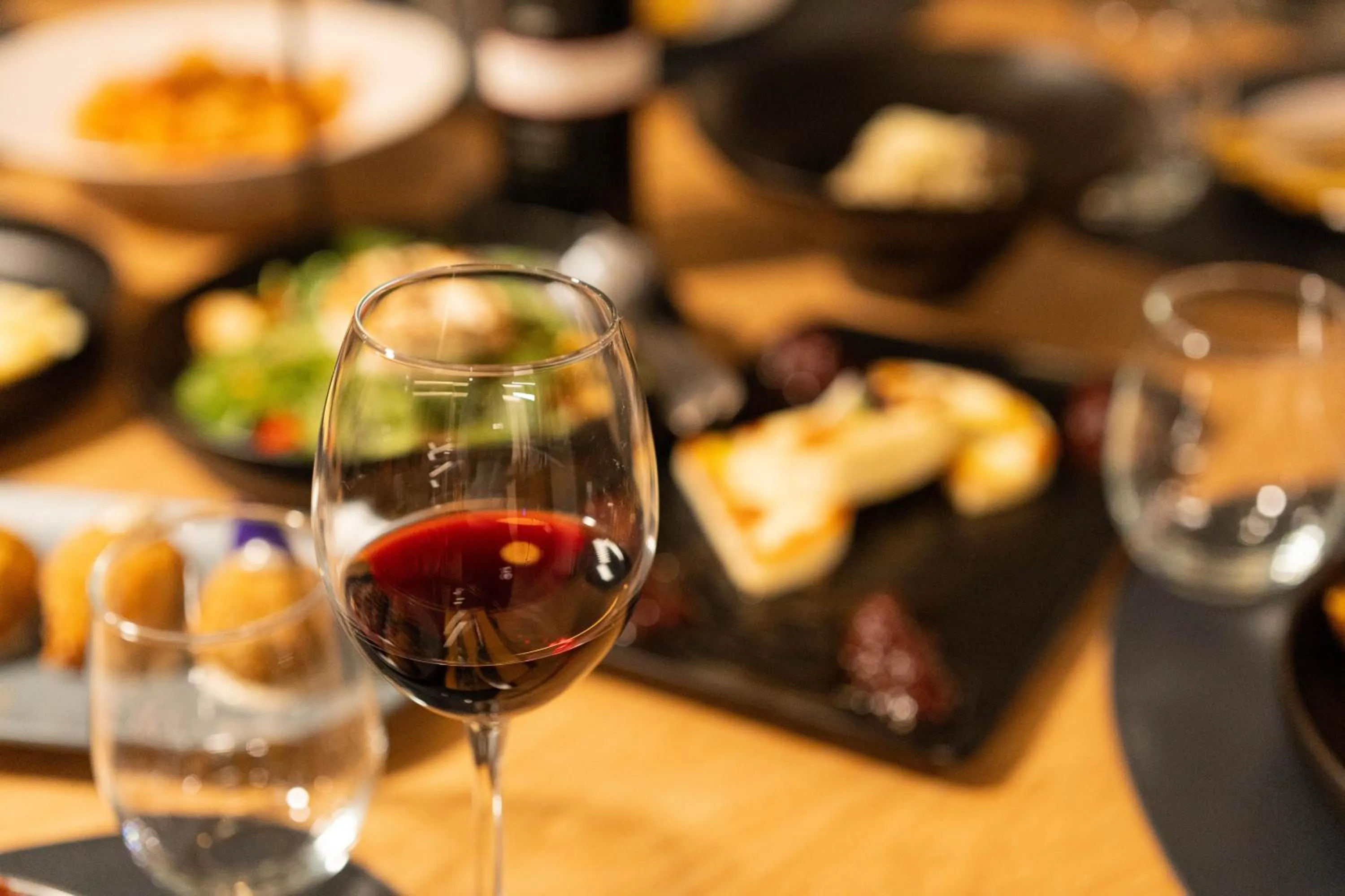 Food and drinks in Kenta Mountain Hotel & Gastrobar