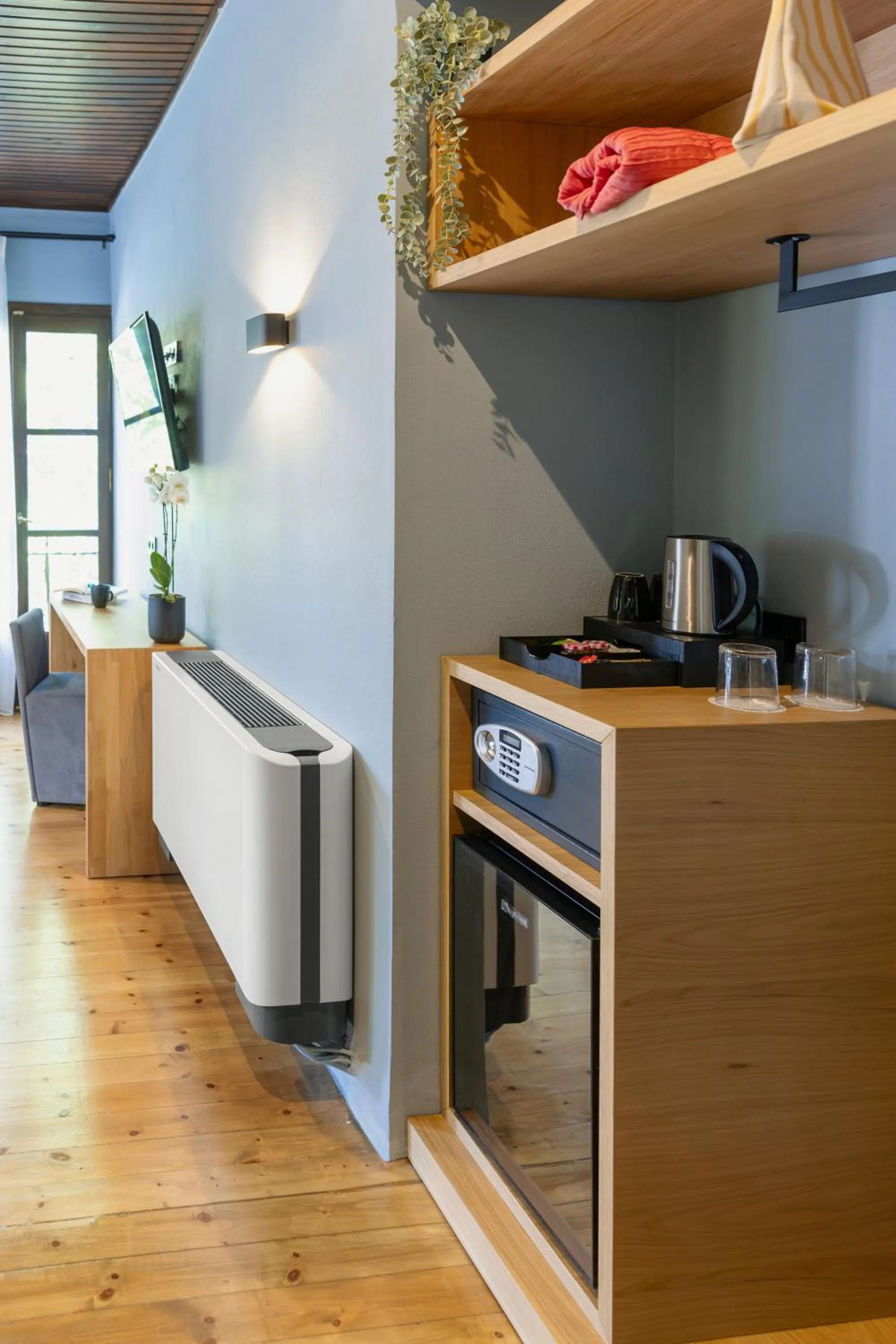 Coffee/tea facilities in Kenta Mountain Hotel & Gastrobar