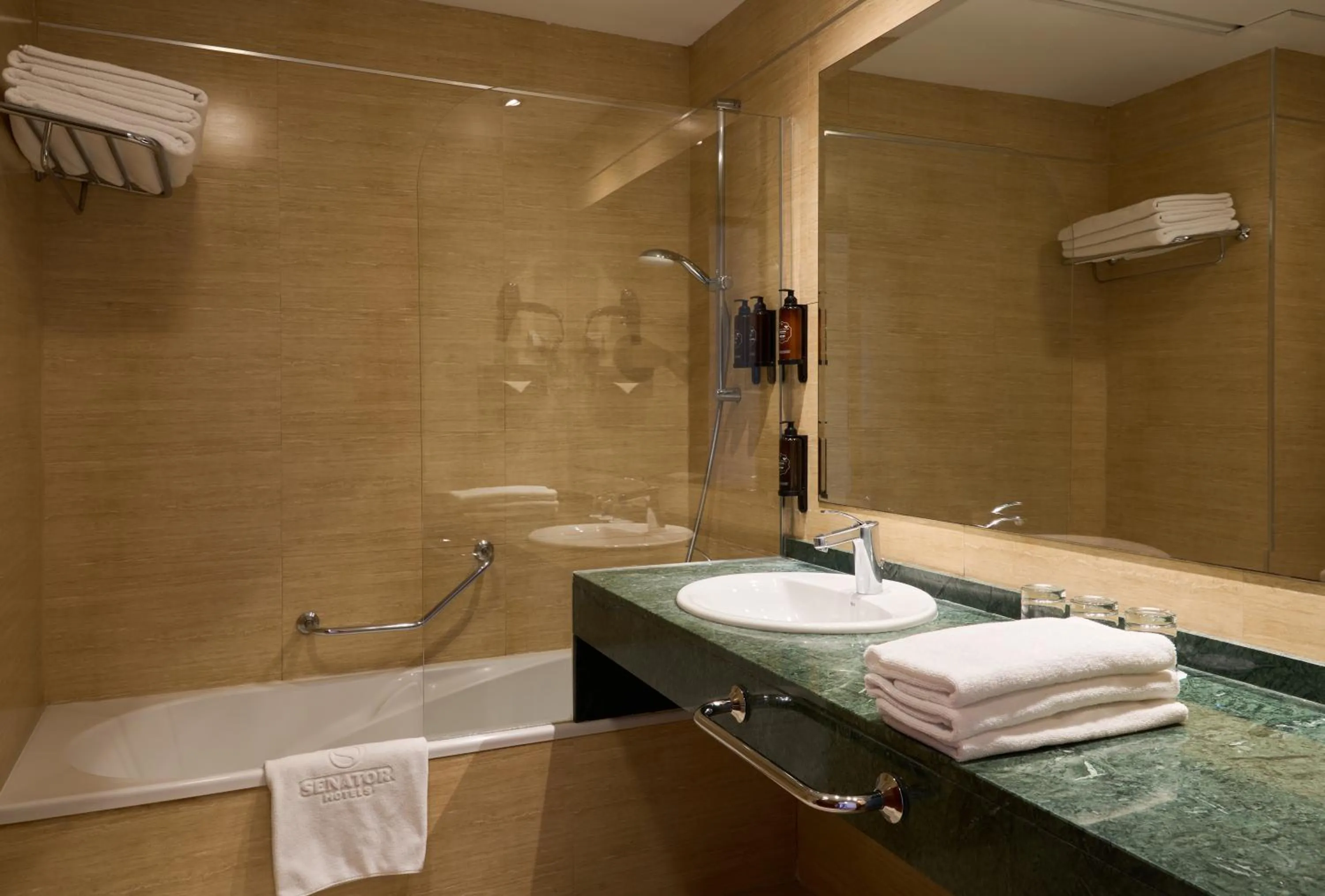 Bathroom in Senator Granada