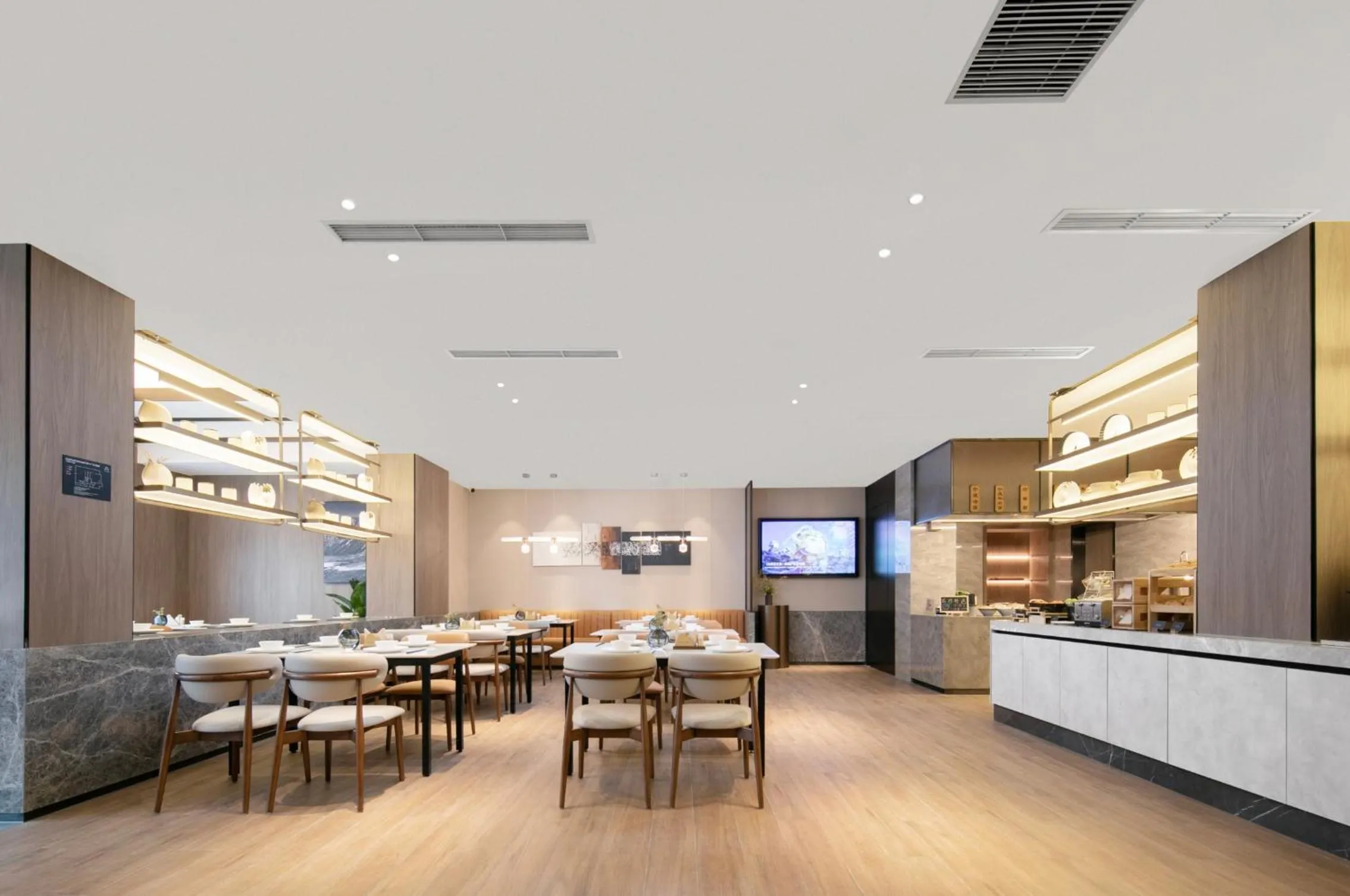 Restaurant/places to eat in Atour X Hotel Ningbo Railway Station North Square