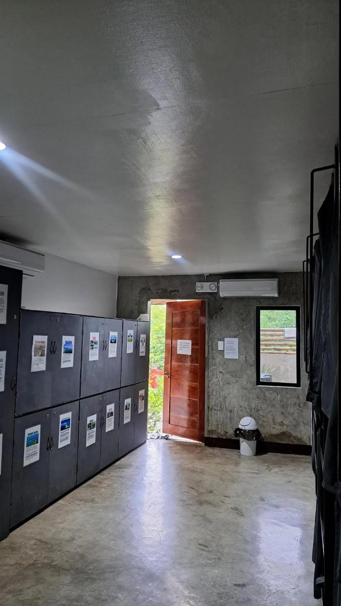 locker in HYD Hostel Moalboal