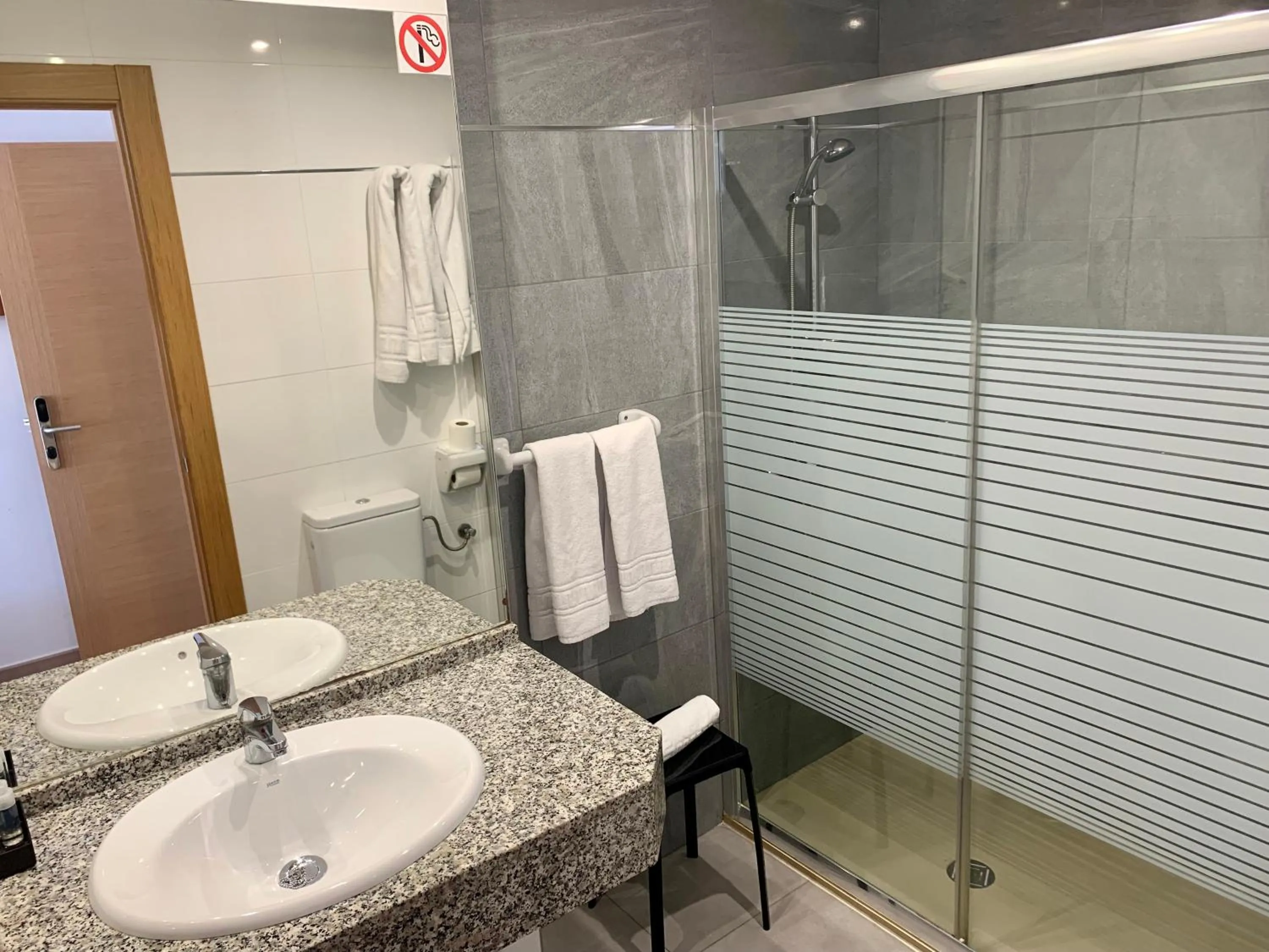Shower in Hospedium Hotel Continental