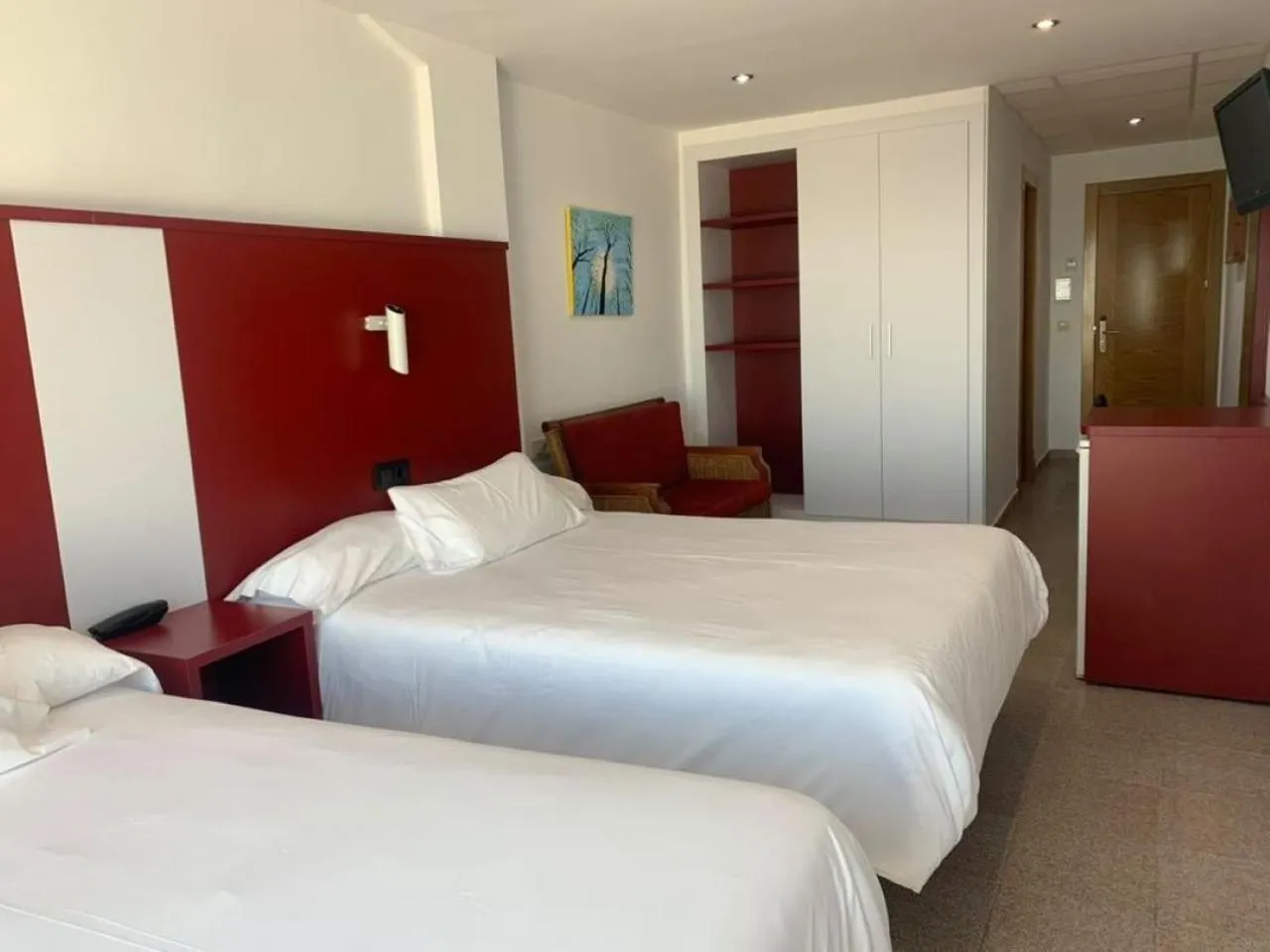 Shower, Bed in Hospedium Hotel Continental