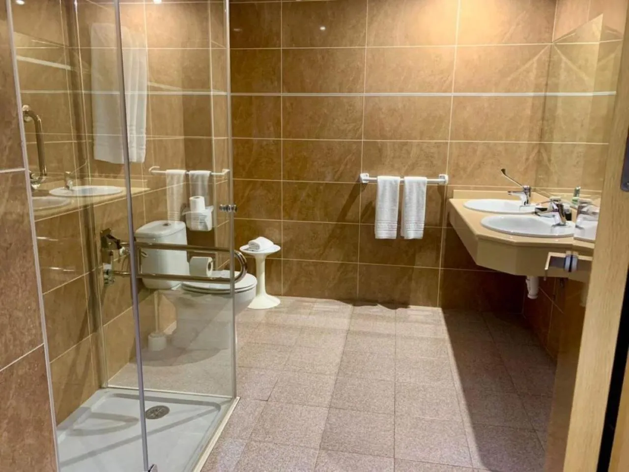 Shower in Hospedium Hotel Continental