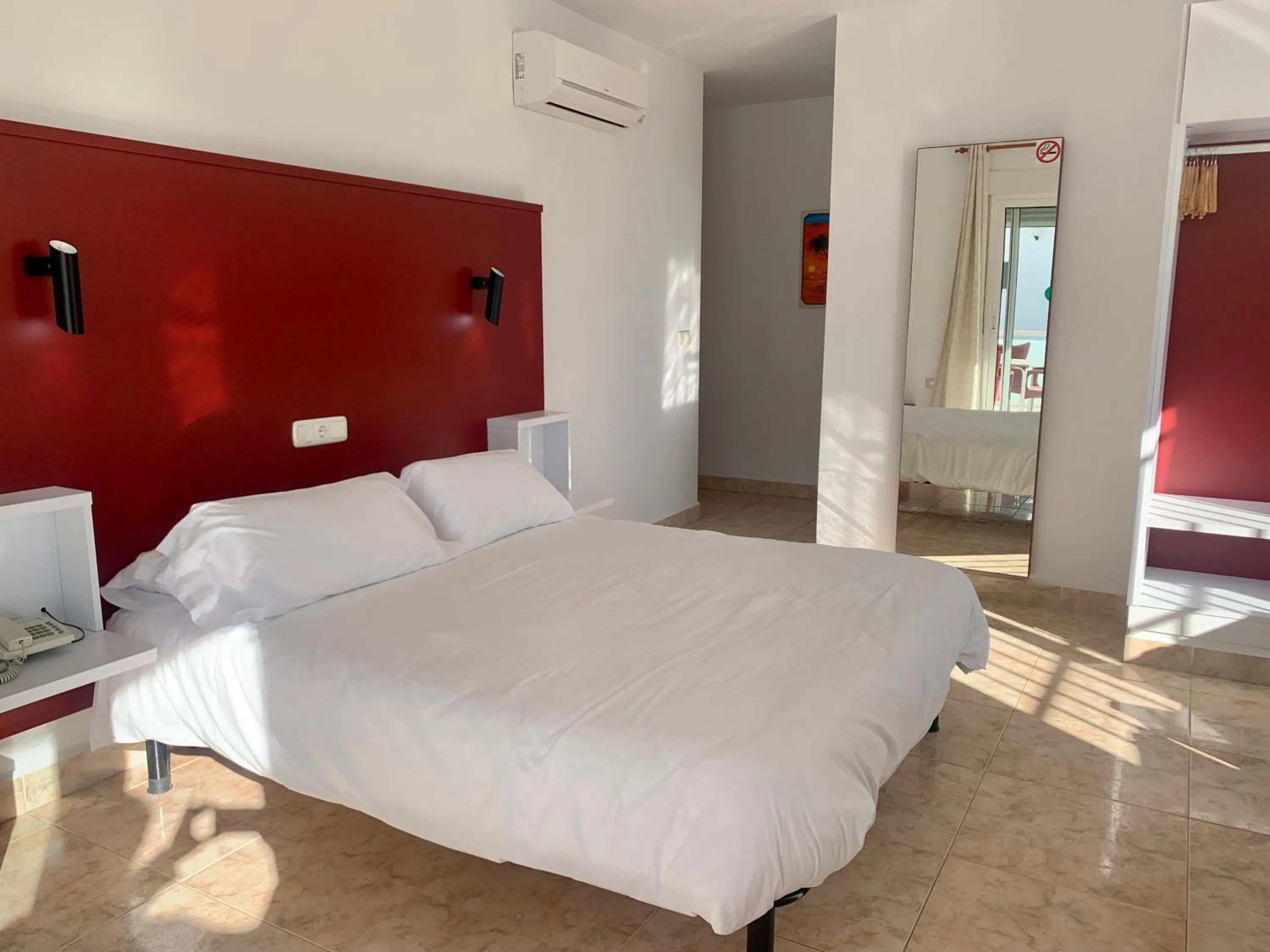 Shower, Bed in Hospedium Hotel Continental