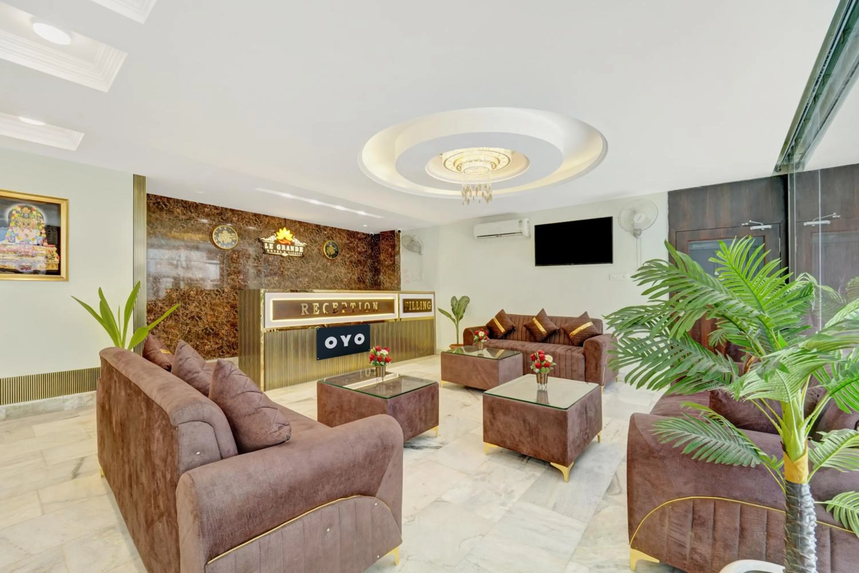 Lobby or reception in Super Hotel O Le Grande Hotel & Banquet
