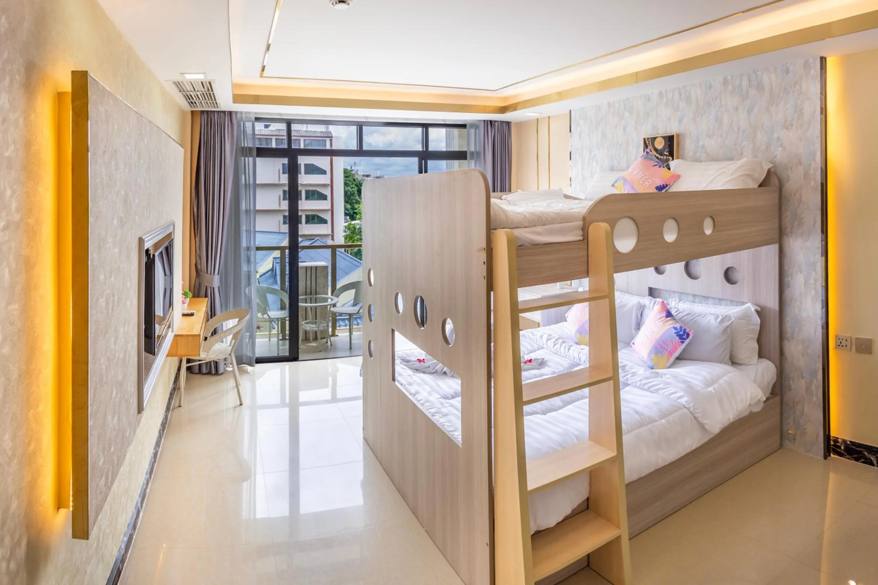 Bed in Mermaid Beach Resort