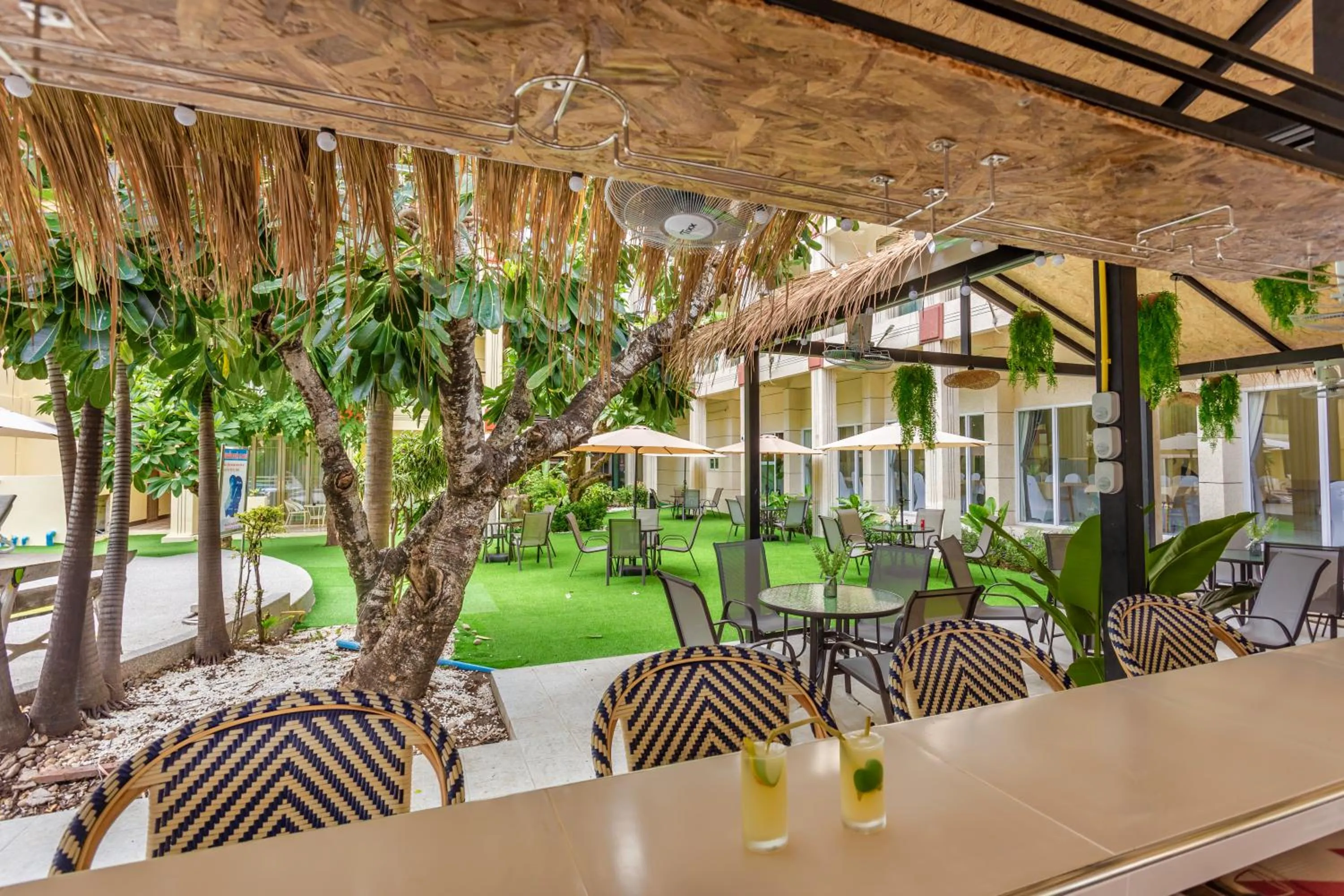 Garden in Mermaid Beach Resort