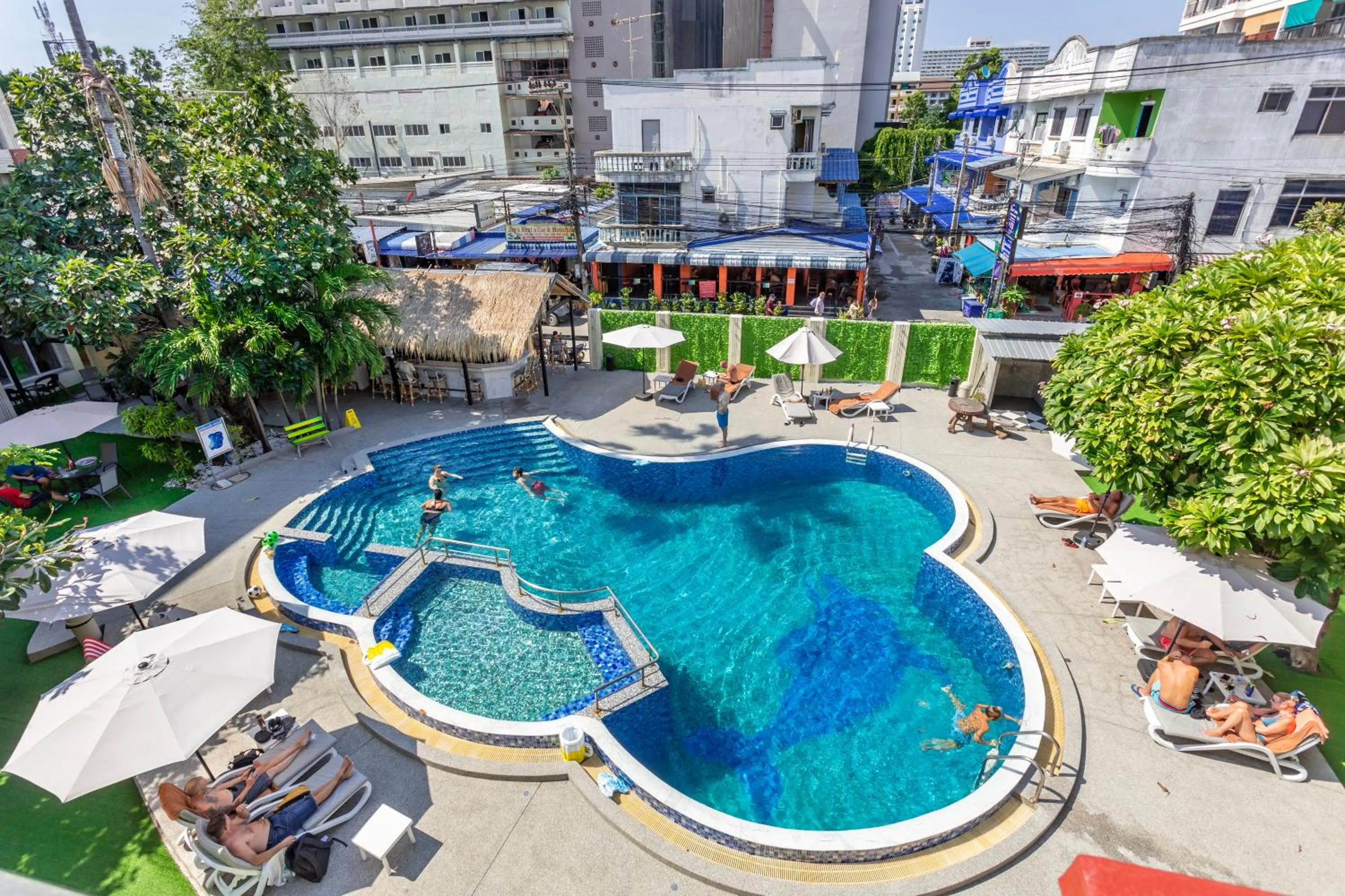 Property building in Mermaid Beach Resort