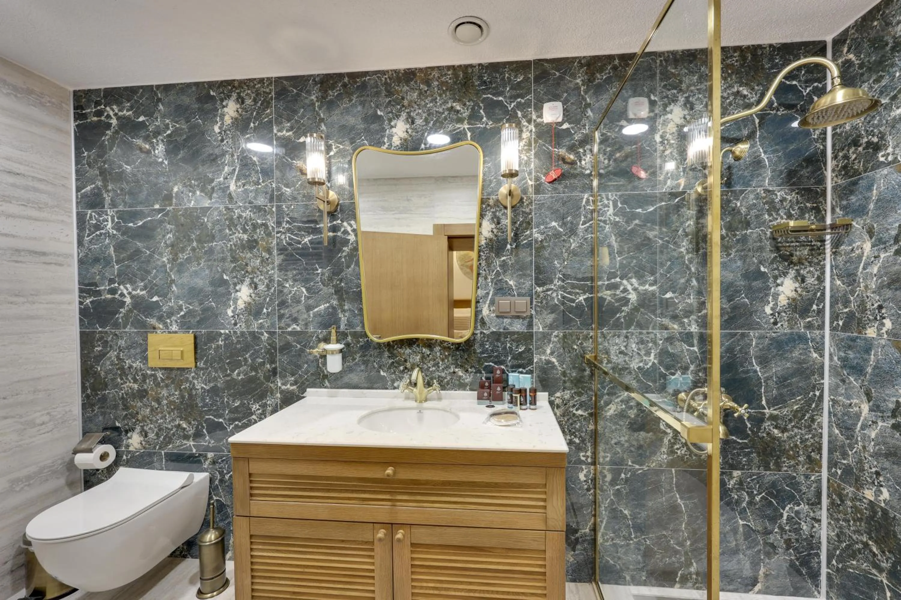 Shower in Silk Road Museum Hotel