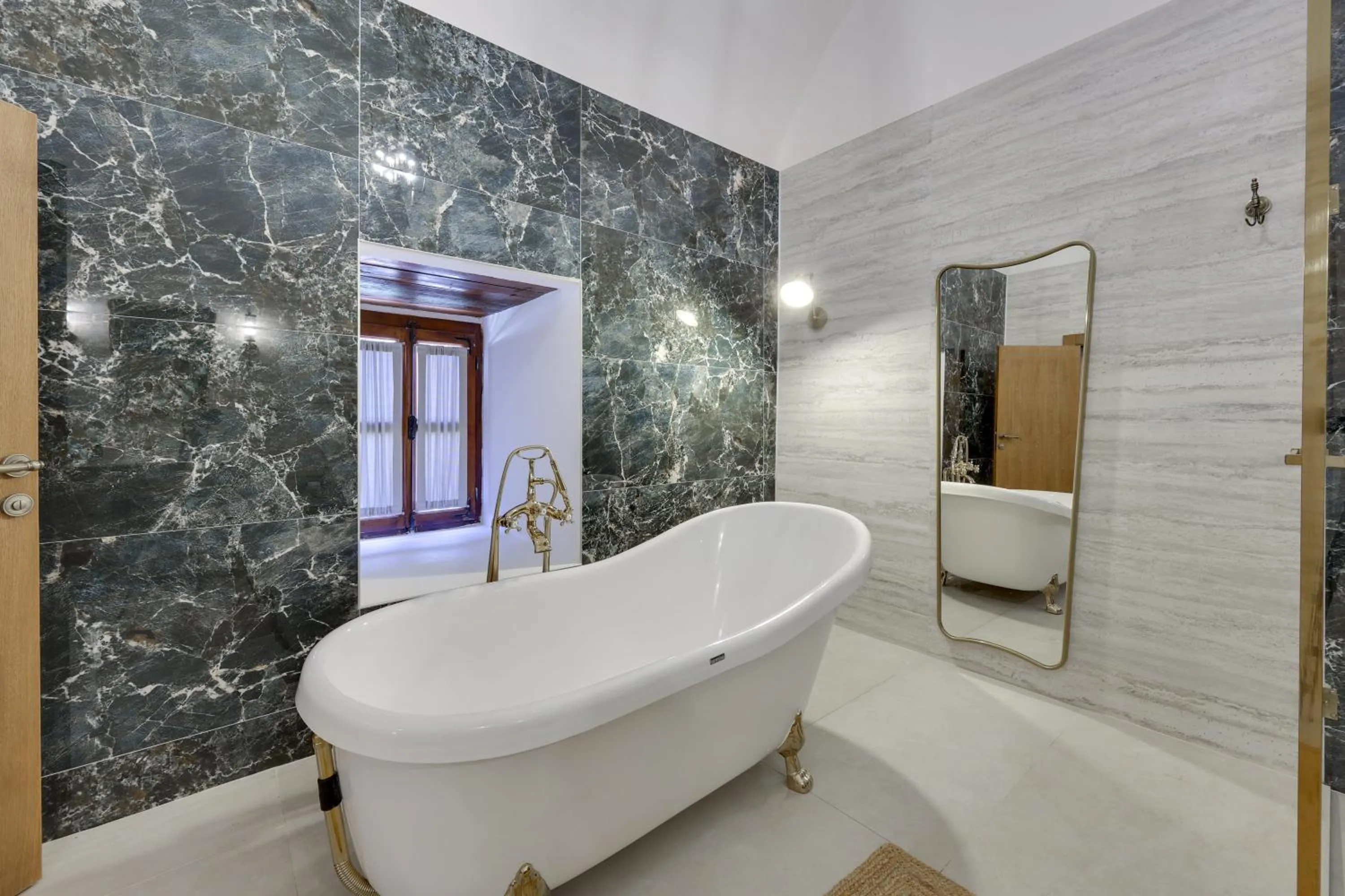 Shower in Silk Road Museum Hotel