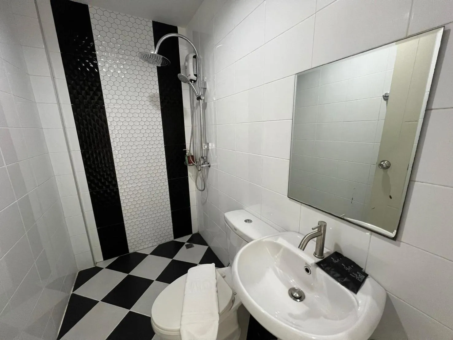 Shower in Chanakarn Pool Access Rawai