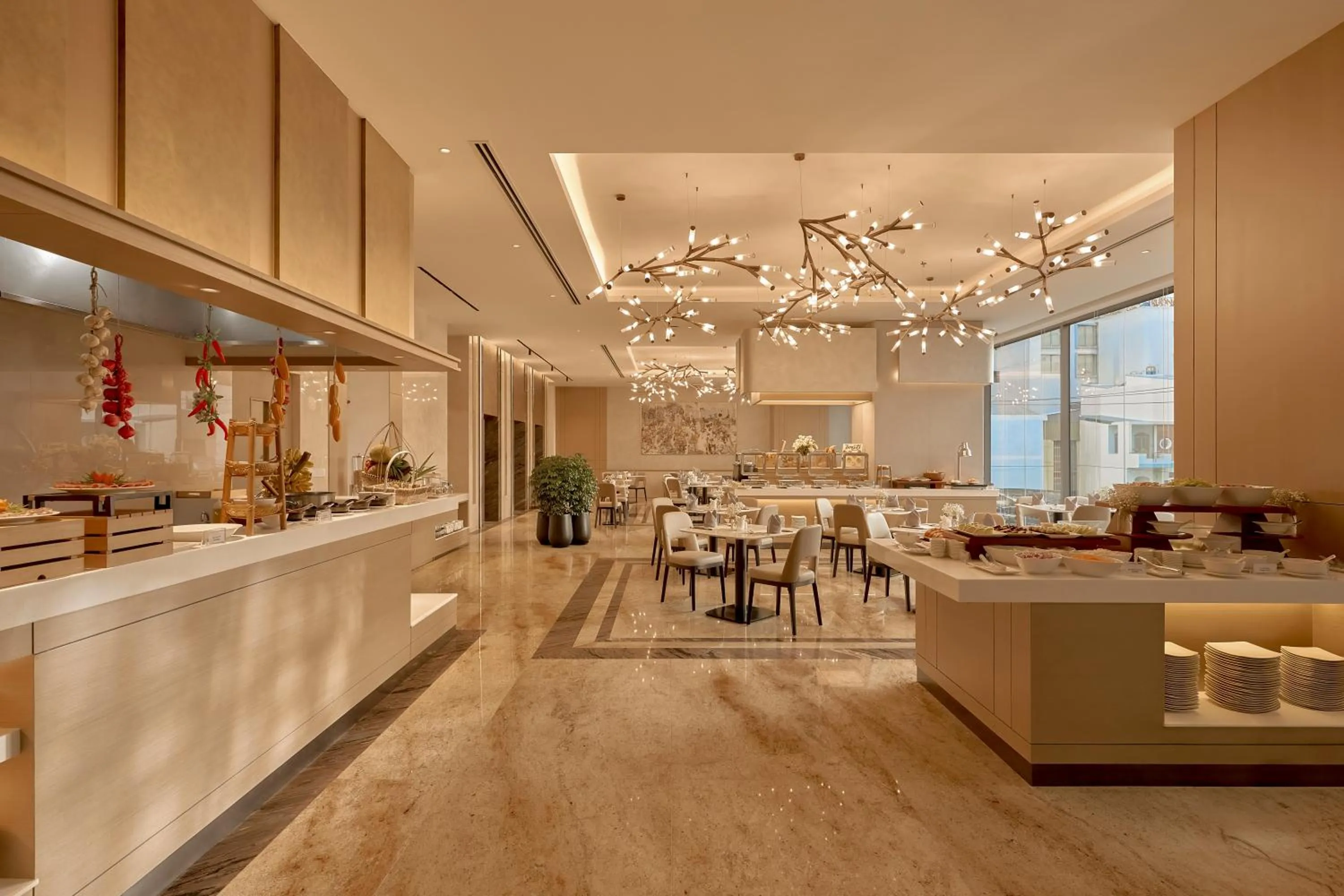 Restaurant/places to eat in Adamas Boutique Hotel Nha Trang