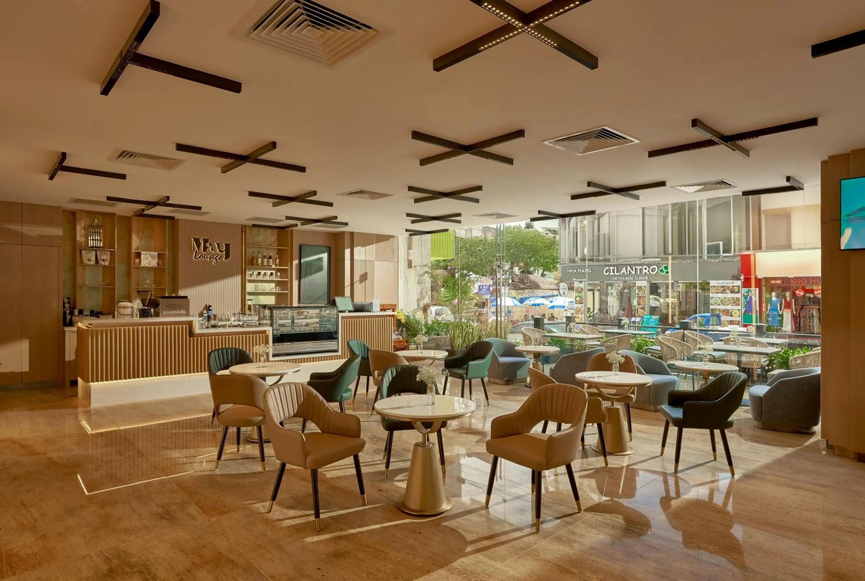 Restaurant/places to eat in Adamas Boutique Hotel Nha Trang