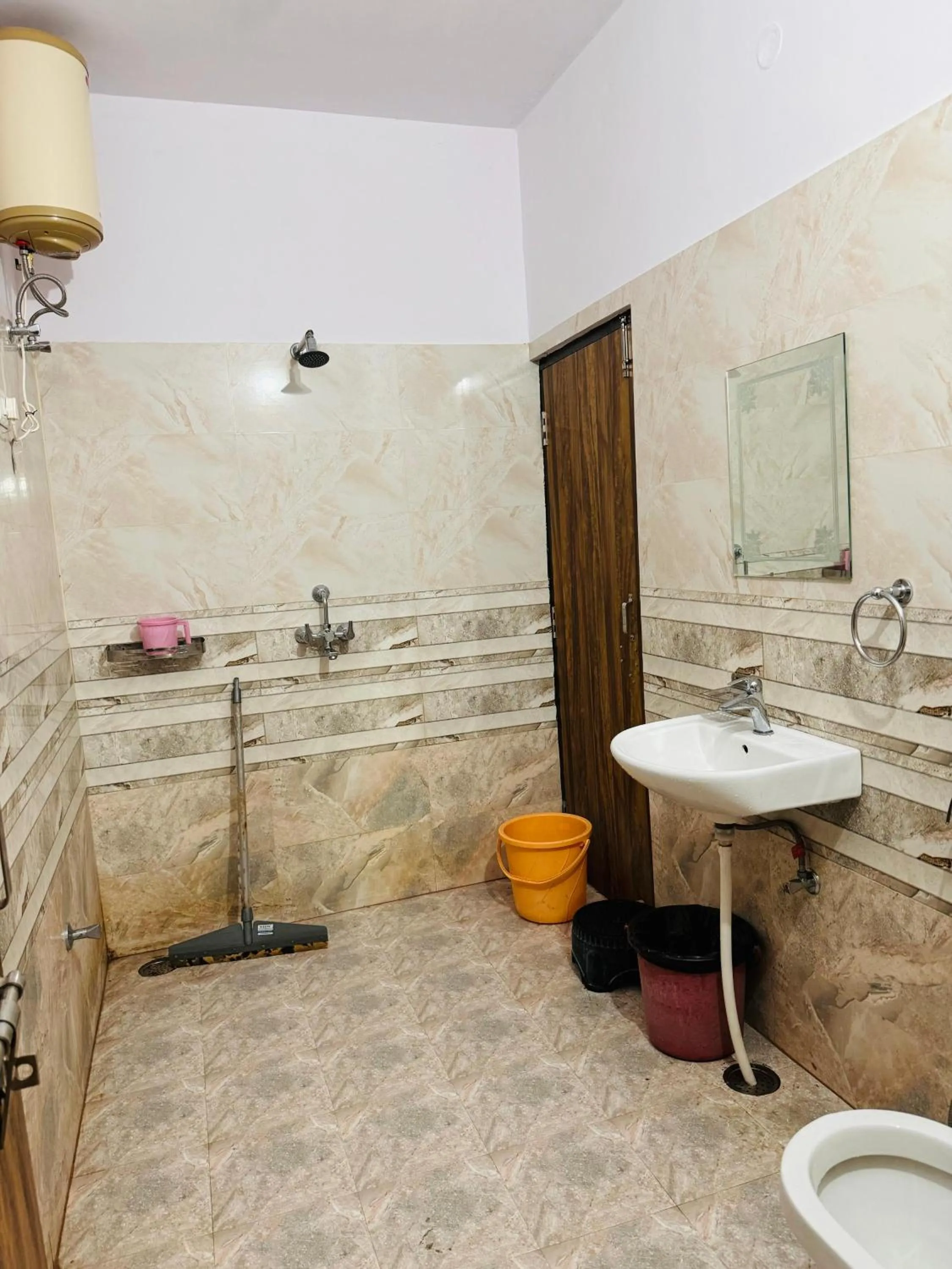 Shower in Jaipur View