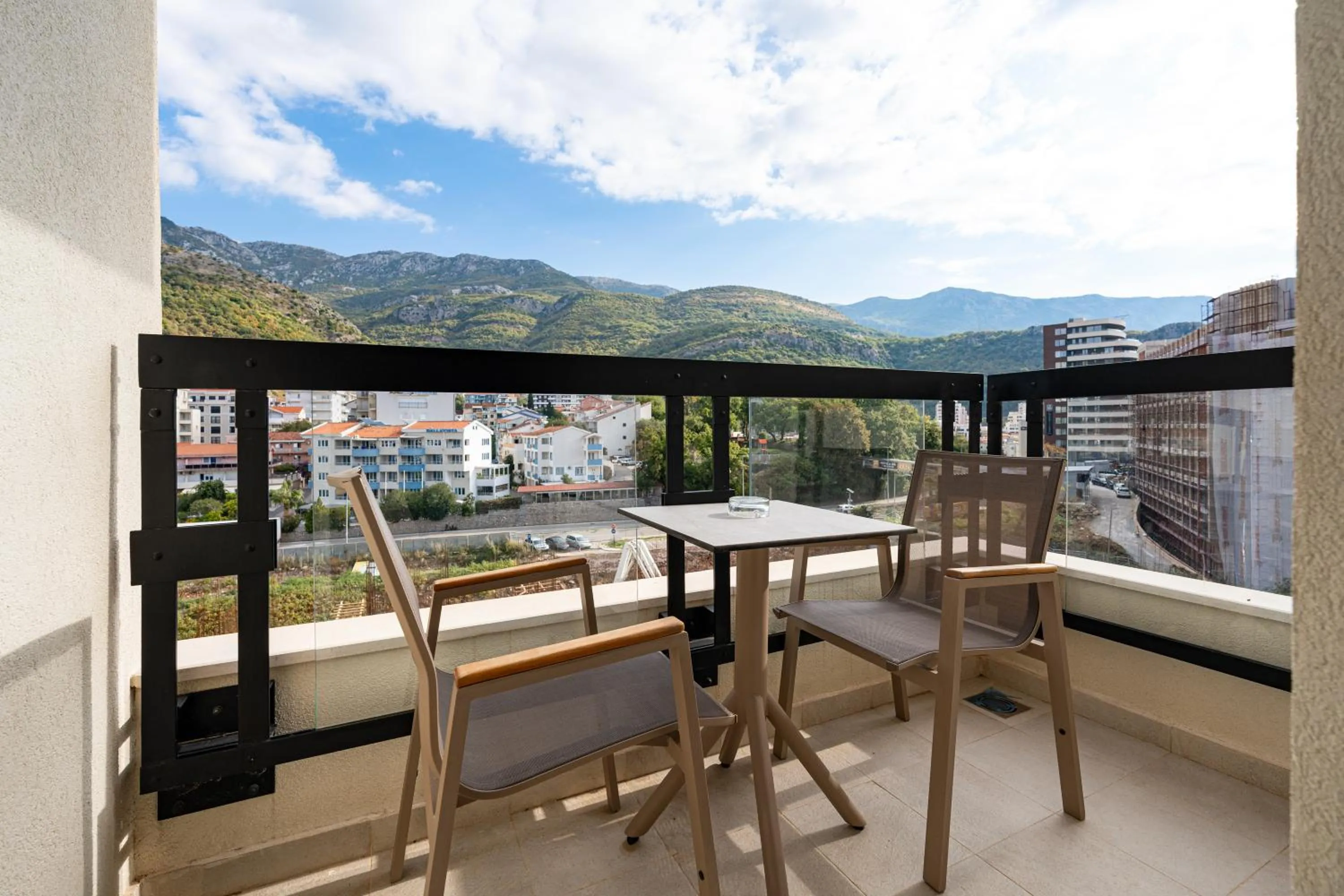 Mountain view in Invictus Hotel