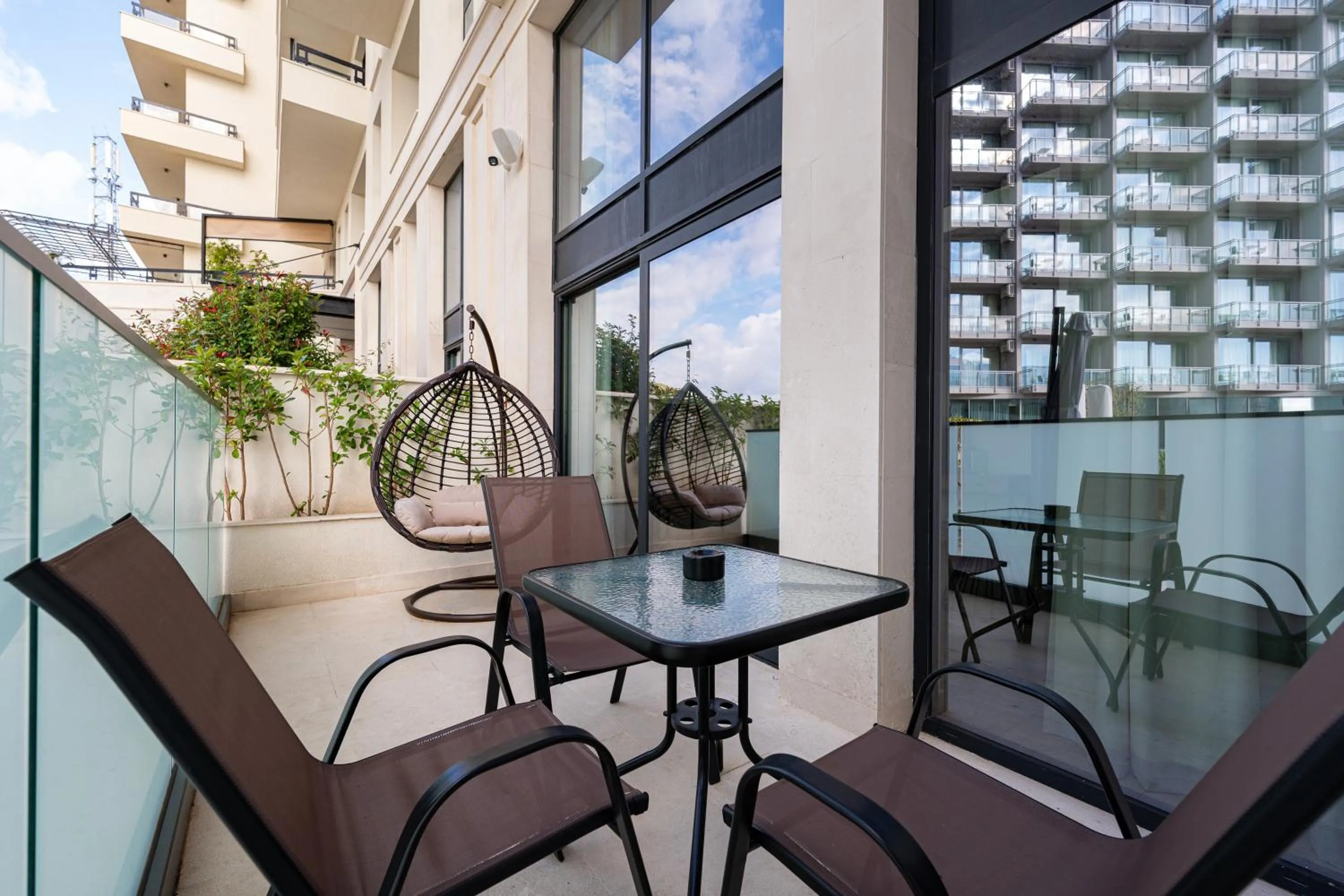 Balcony/Terrace in Invictus Hotel