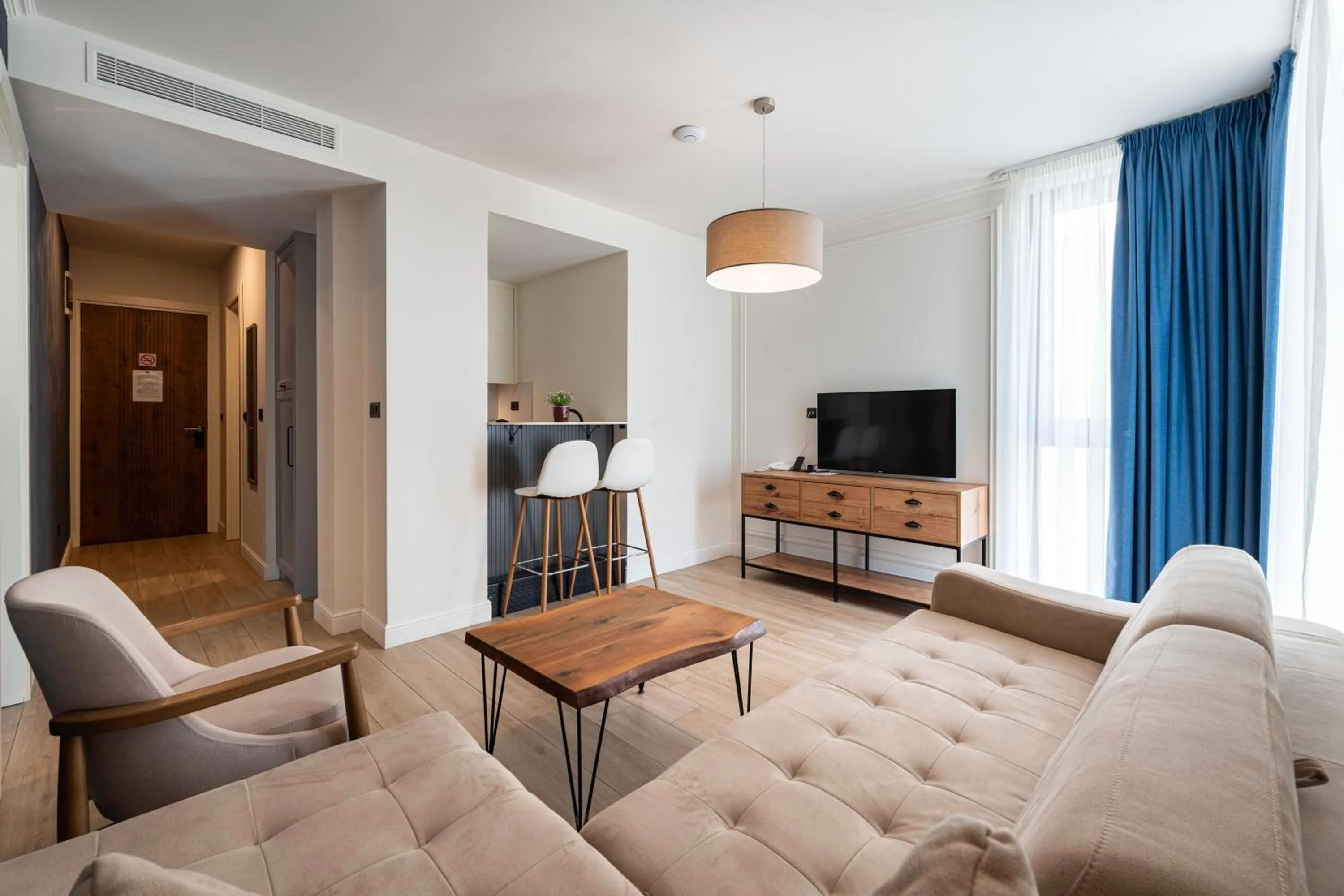 Living room in Invictus Hotel