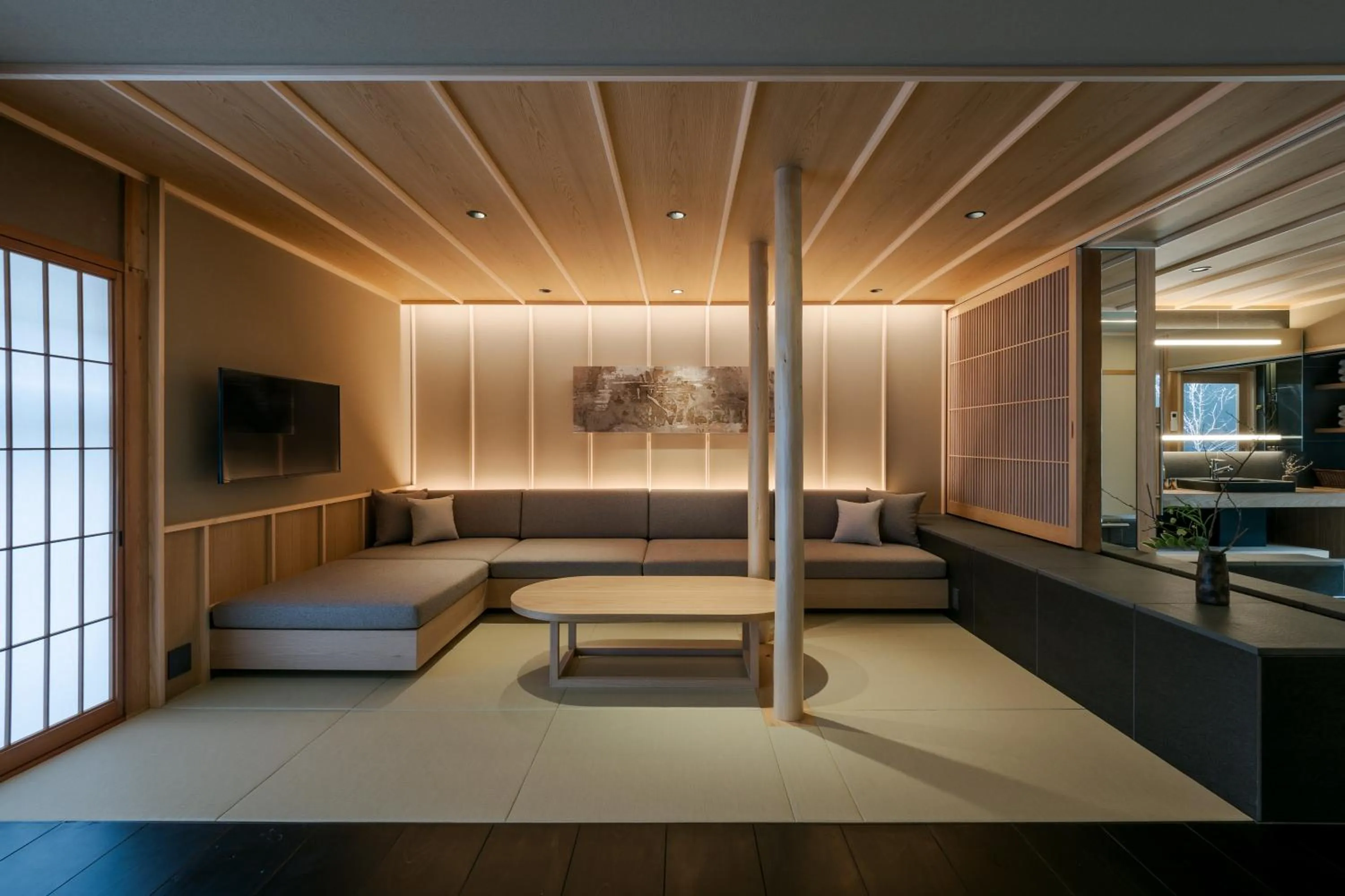 Living room, Bed in ANJIN Gosho Ebisugawa