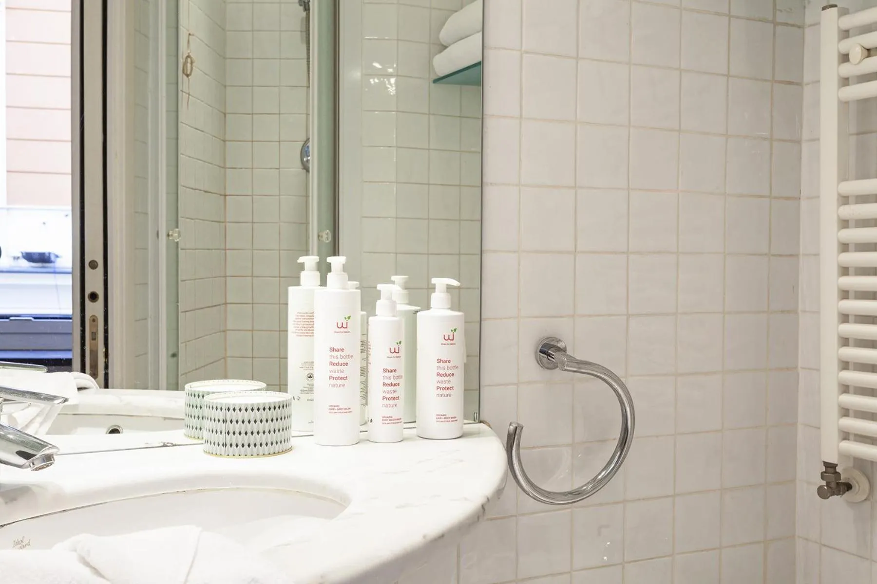 Bathroom in Elegant Studio in the City Center by Wonderful Italy