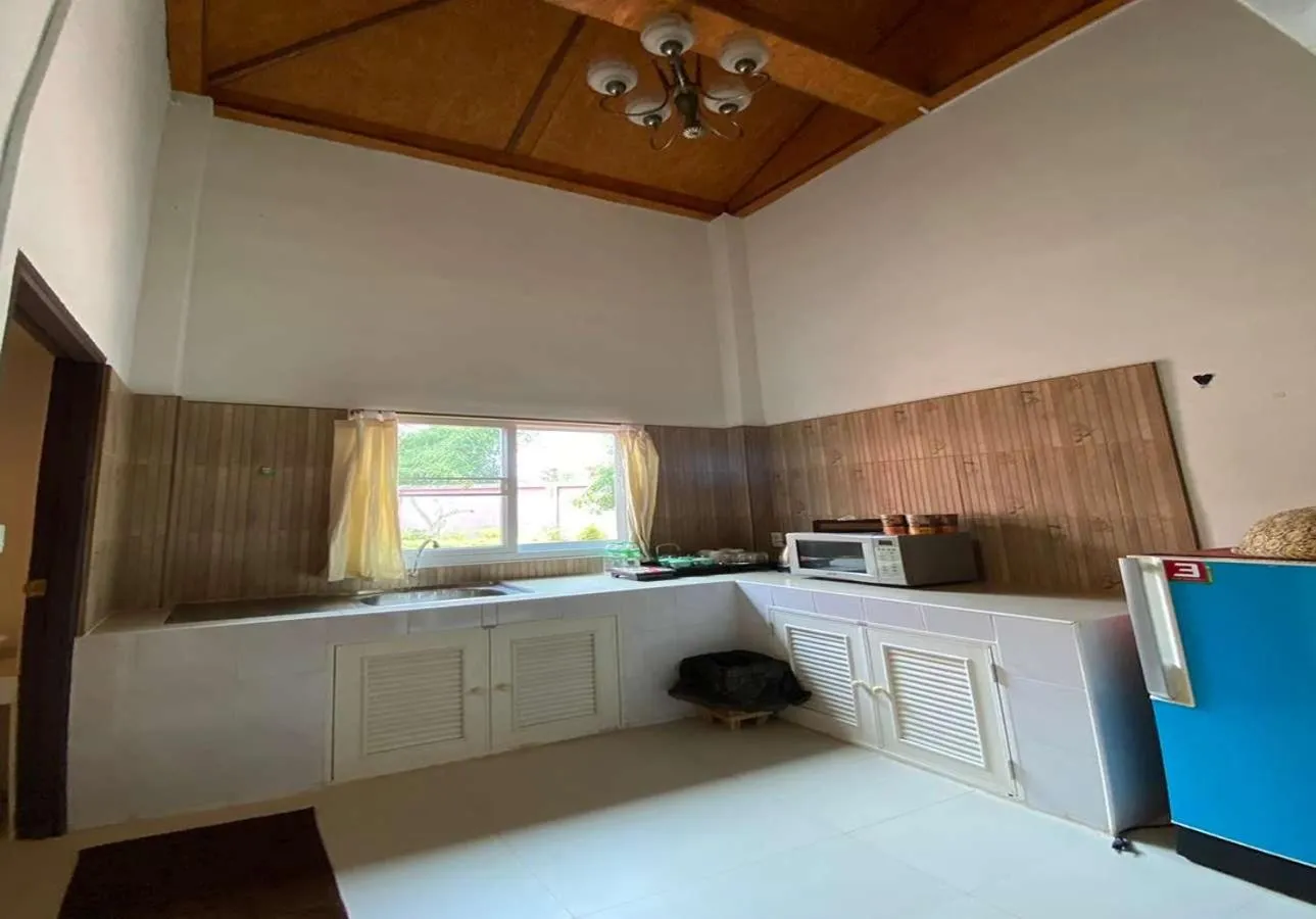Kitchen or kitchenette in Phalaburi resort by dreamhouse