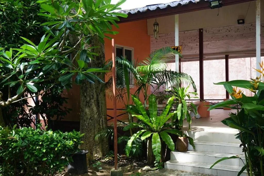 Phalaburi resort by dreamhouse