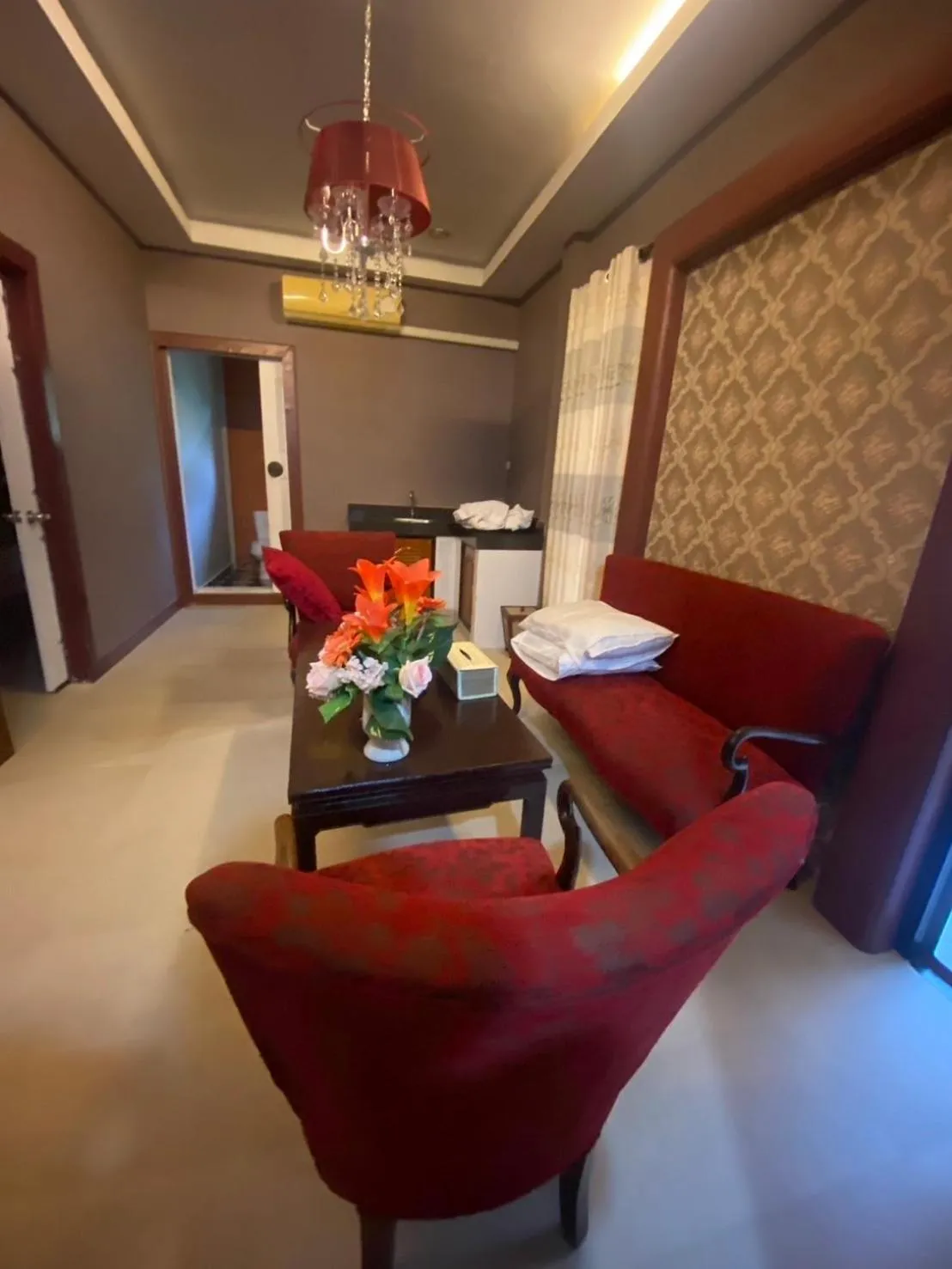 Phalaburi resort by dreamhouse