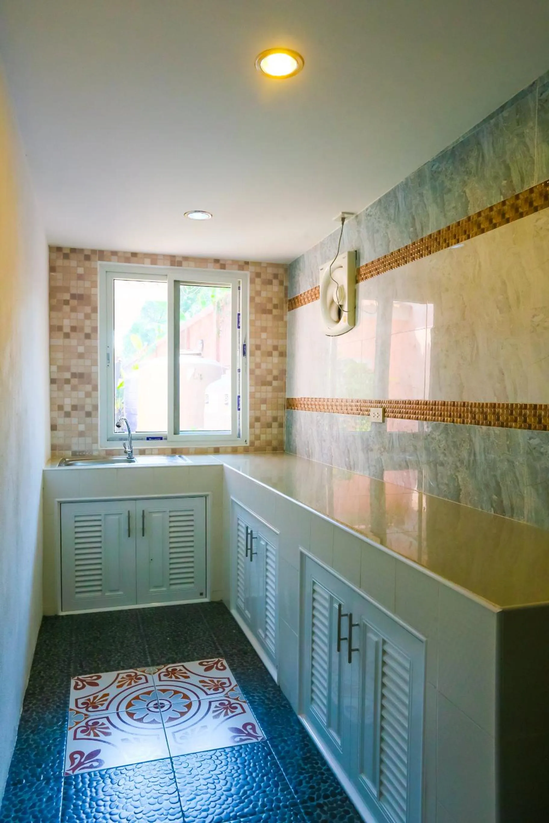 Phalaburi resort by dreamhouse