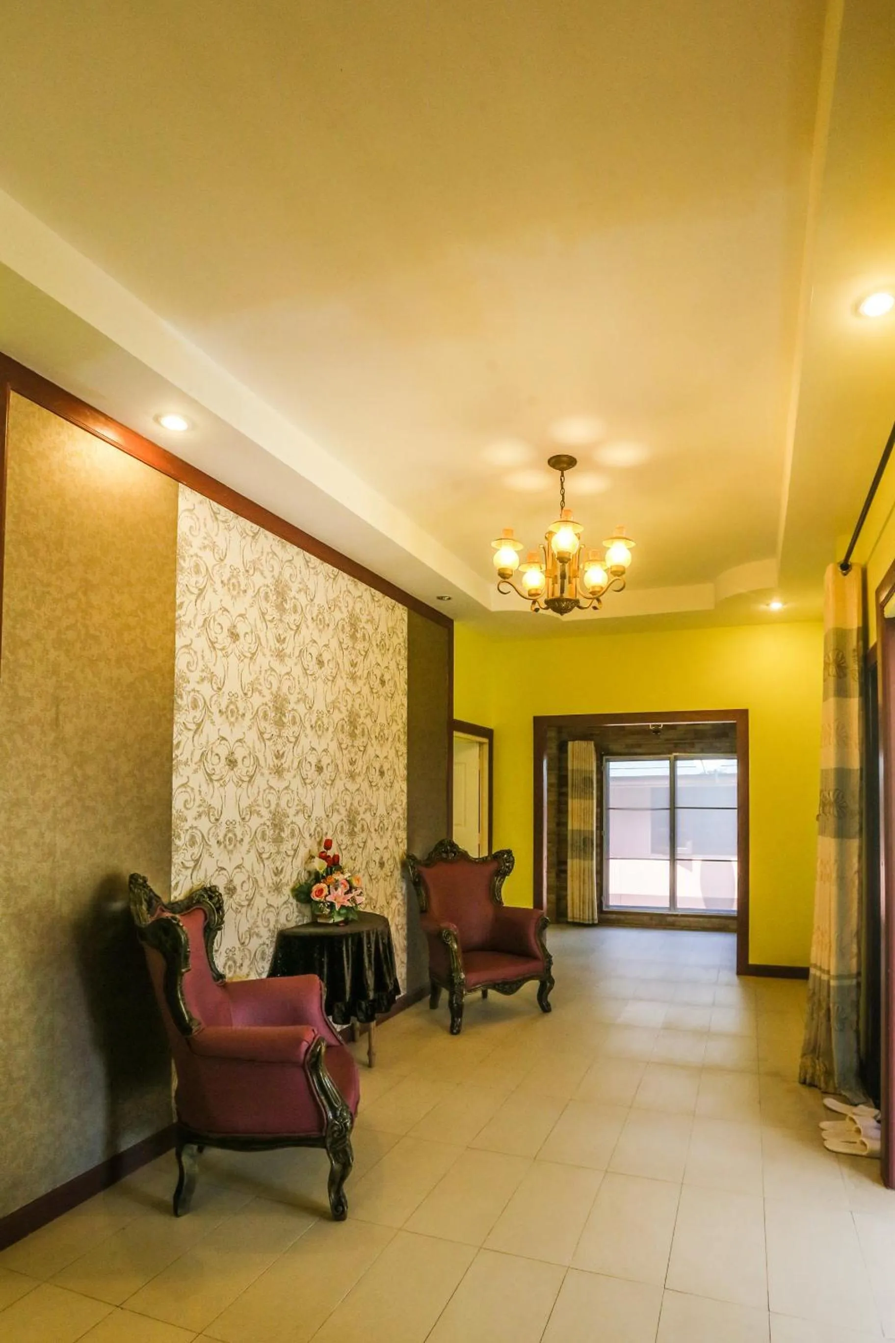 Phalaburi resort by dreamhouse