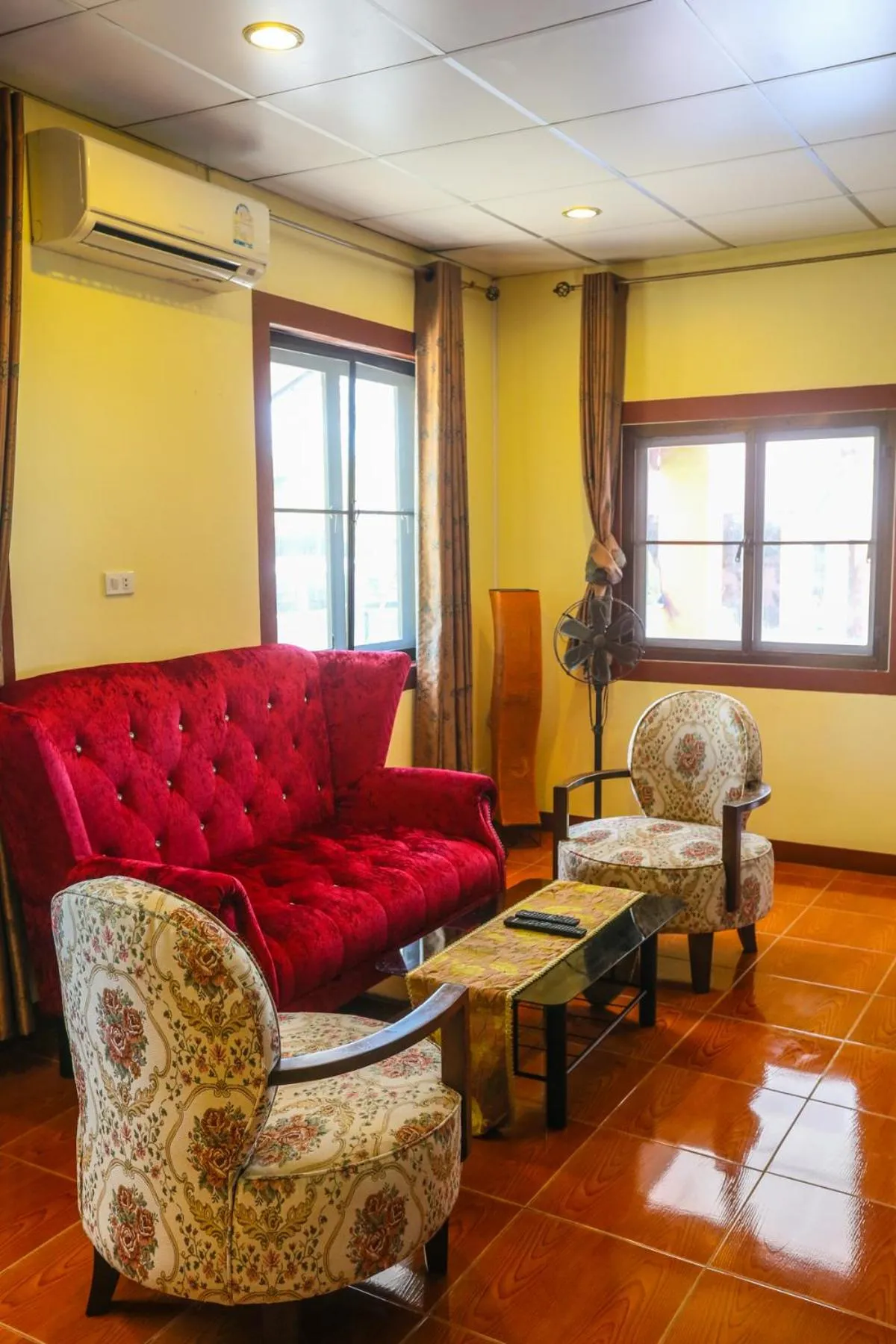 Phalaburi resort by dreamhouse