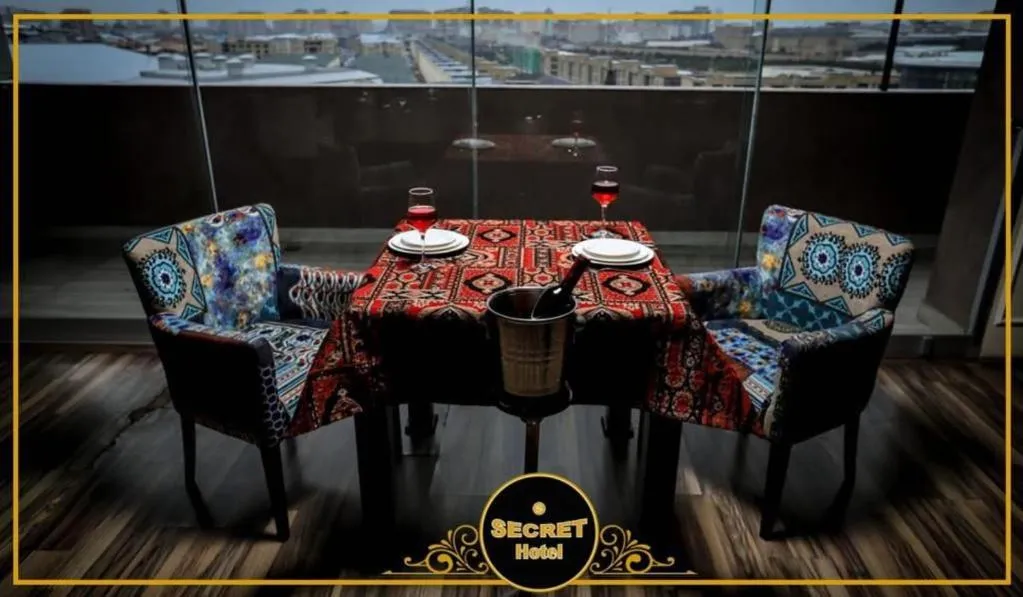 Restaurant/places to eat in SECRET HOTEL