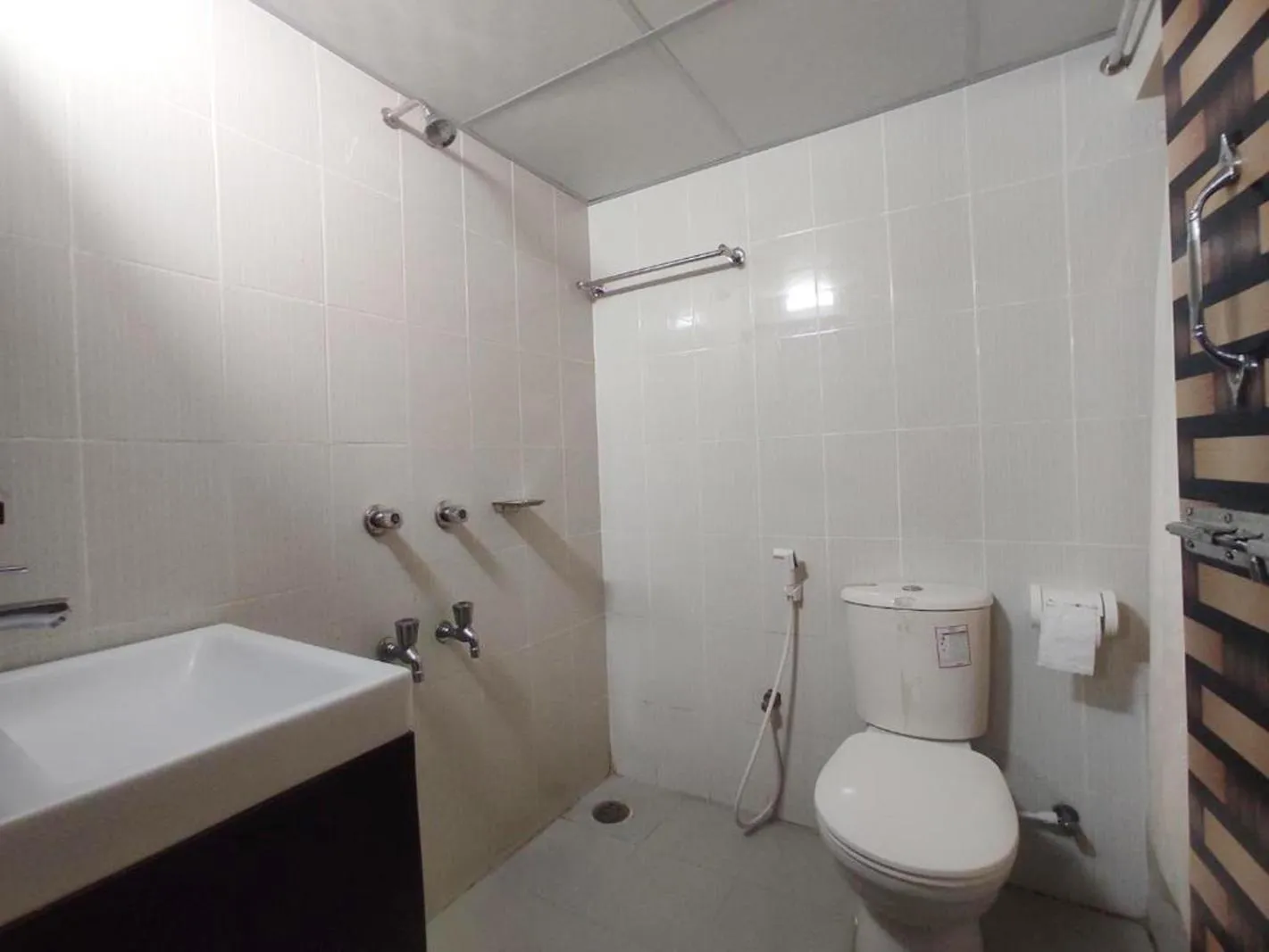 Bathroom in Hotel Suite Palace Baridhara