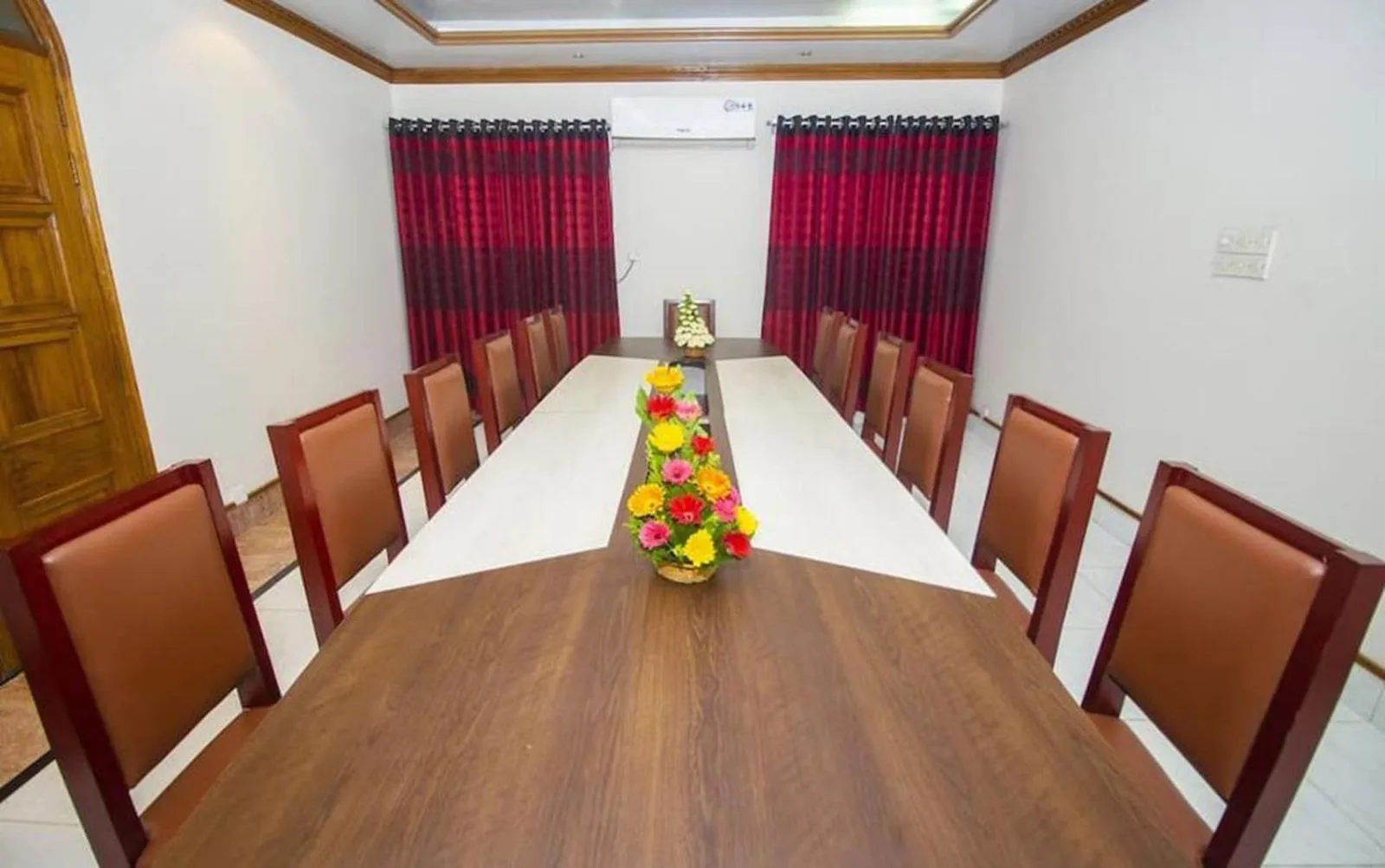 Meeting/conference room in Hotel Suite Palace Baridhara
