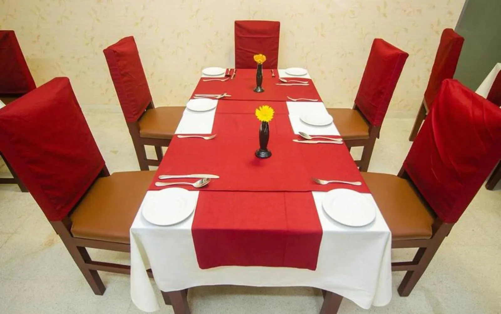 Restaurant/places to eat in Hotel Suite Palace Baridhara