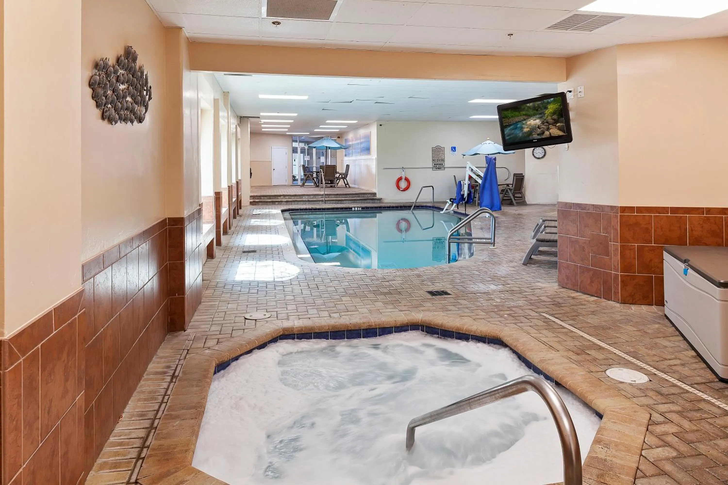 Hot Tub in Royal Floridian Resort South by Spinnaker