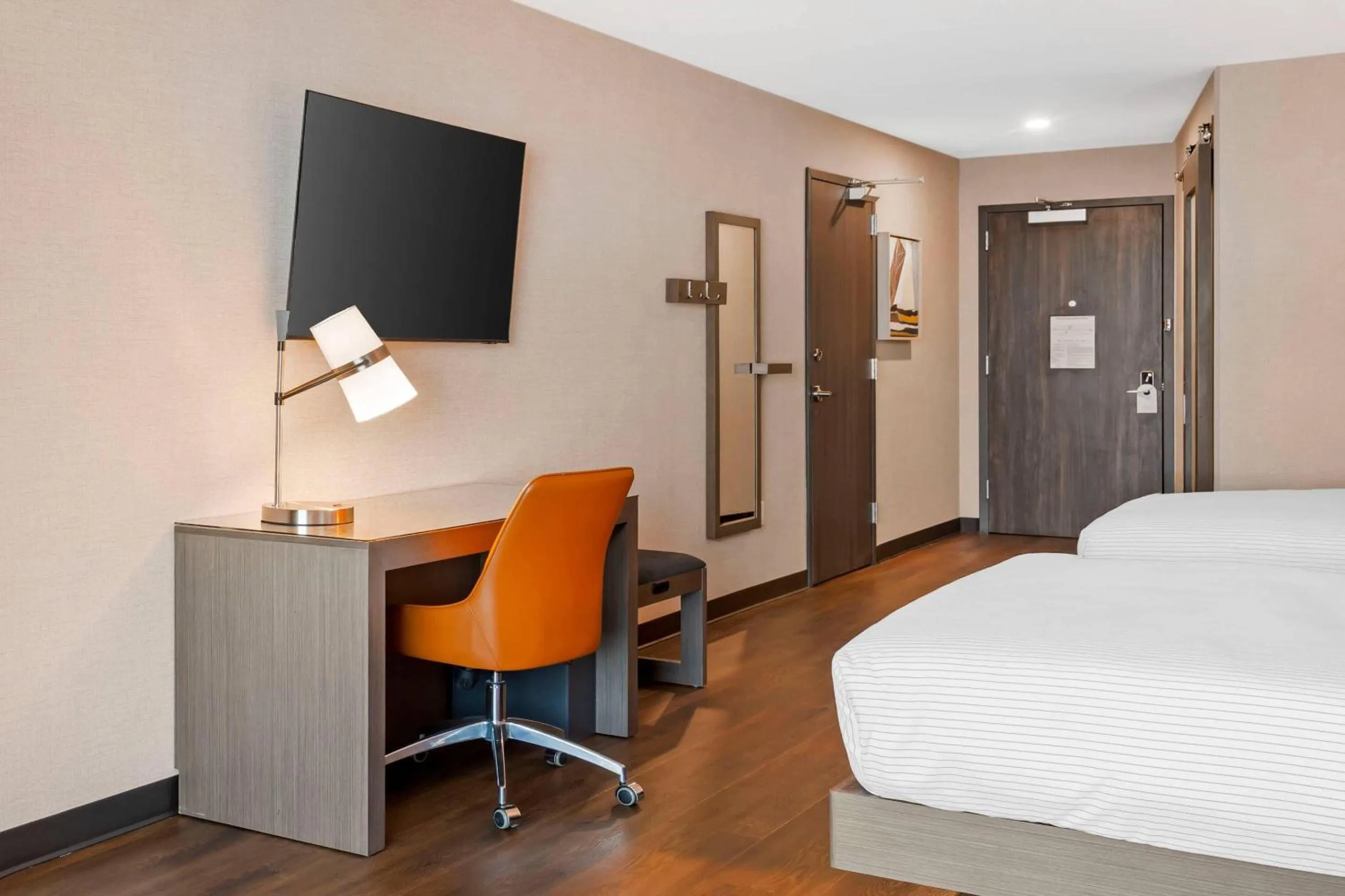 Bedroom, Bed in Cambria Hotel & Suites Plymouth