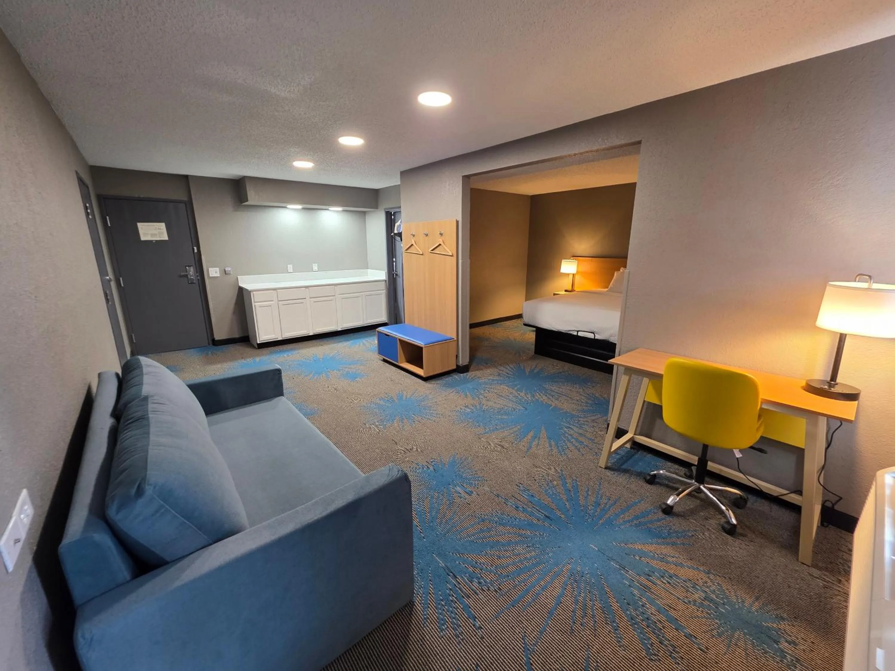 Days Inn by Wyndham Waukegan