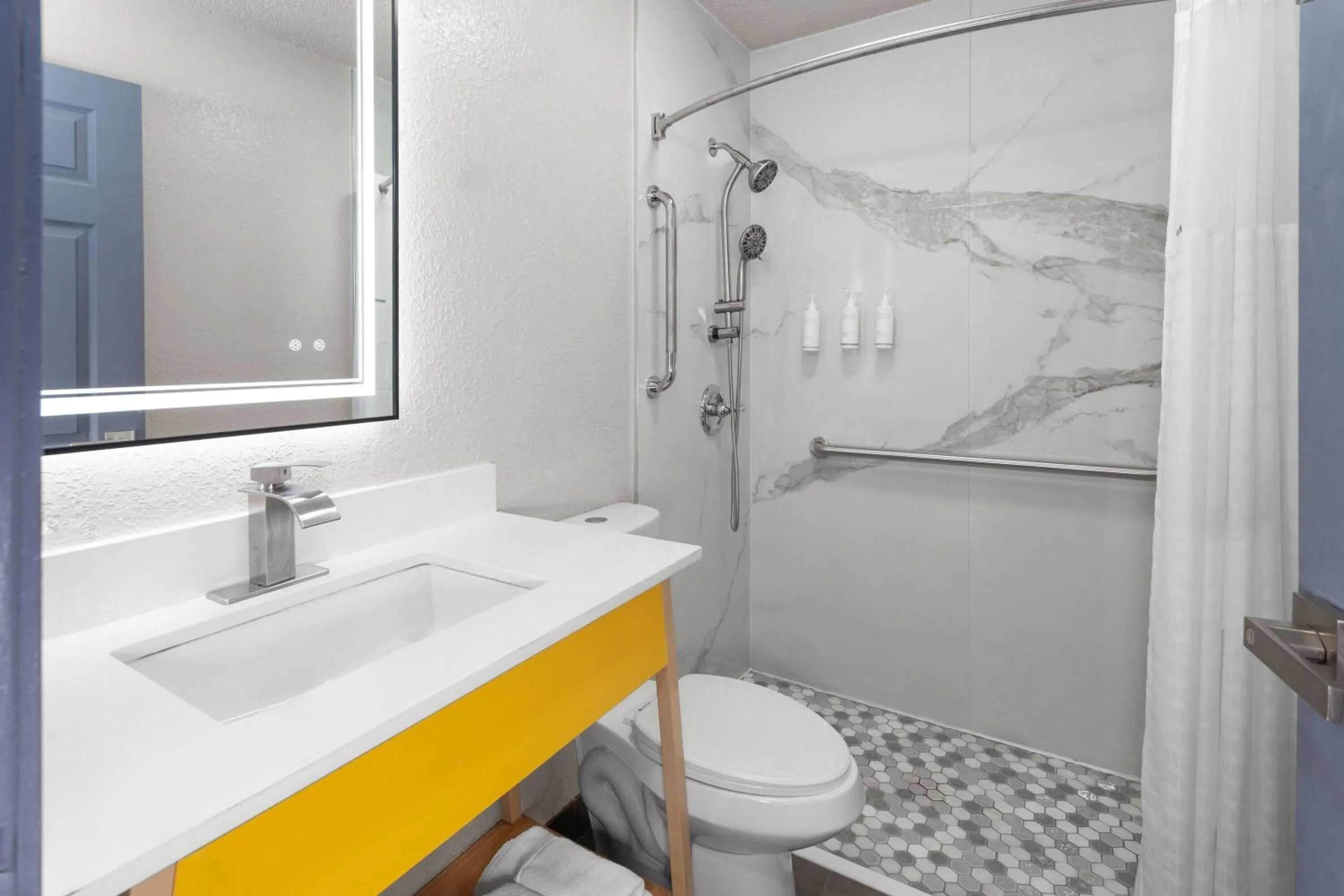 Shower in Days Inn by Wyndham Waukegan