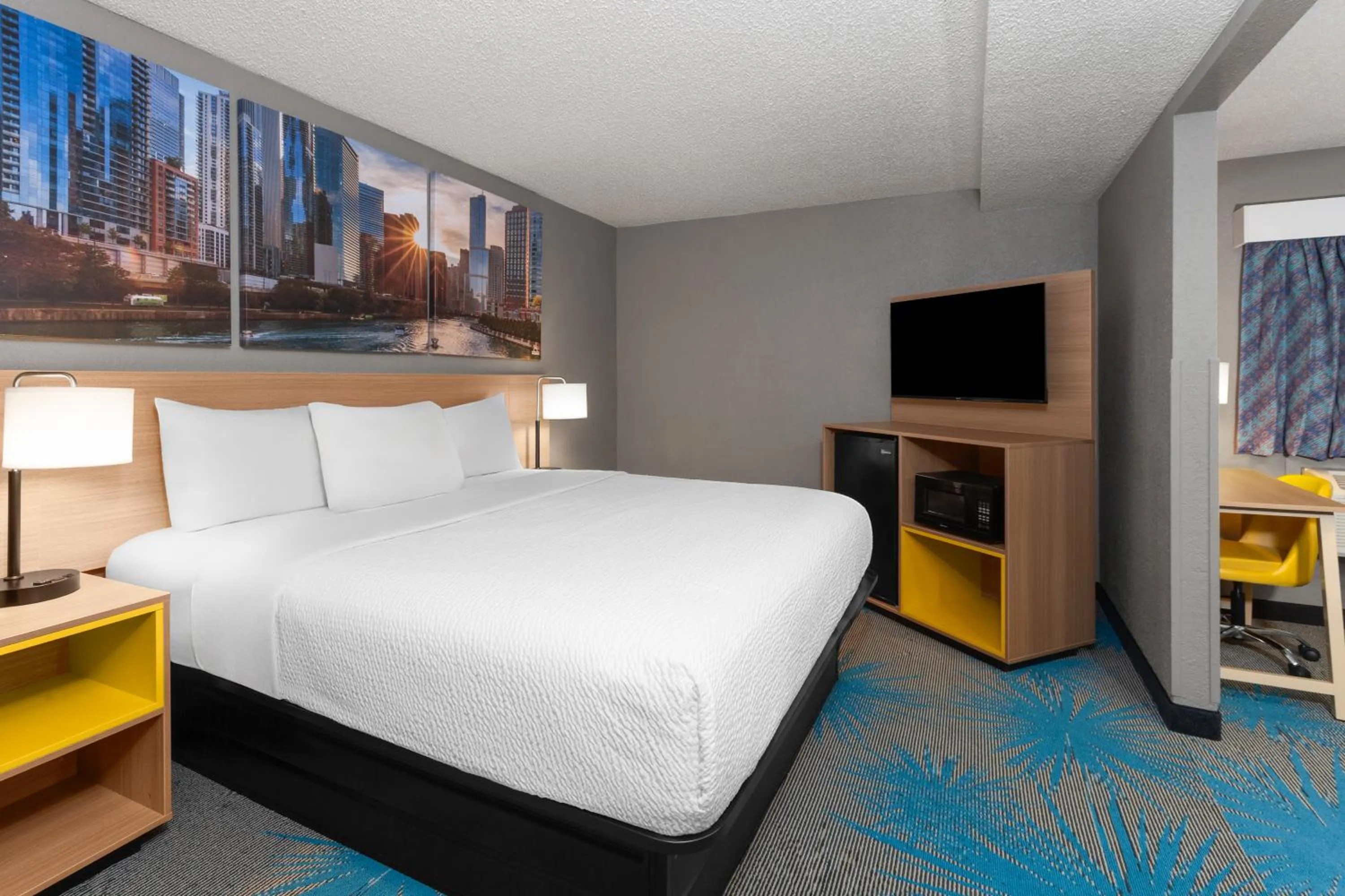 Bed in Days Inn by Wyndham Waukegan