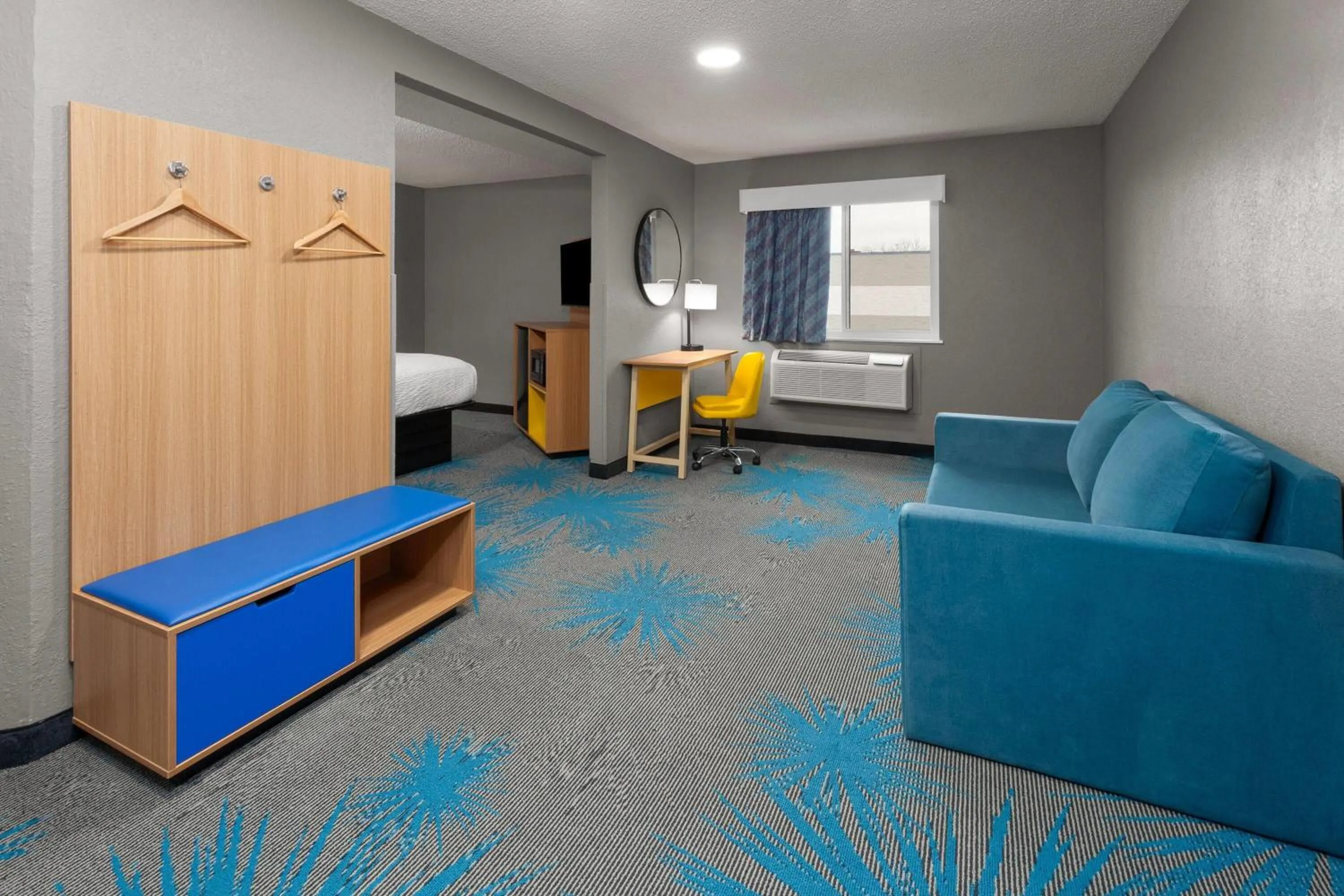 Photo of the whole room in Days Inn by Wyndham Waukegan