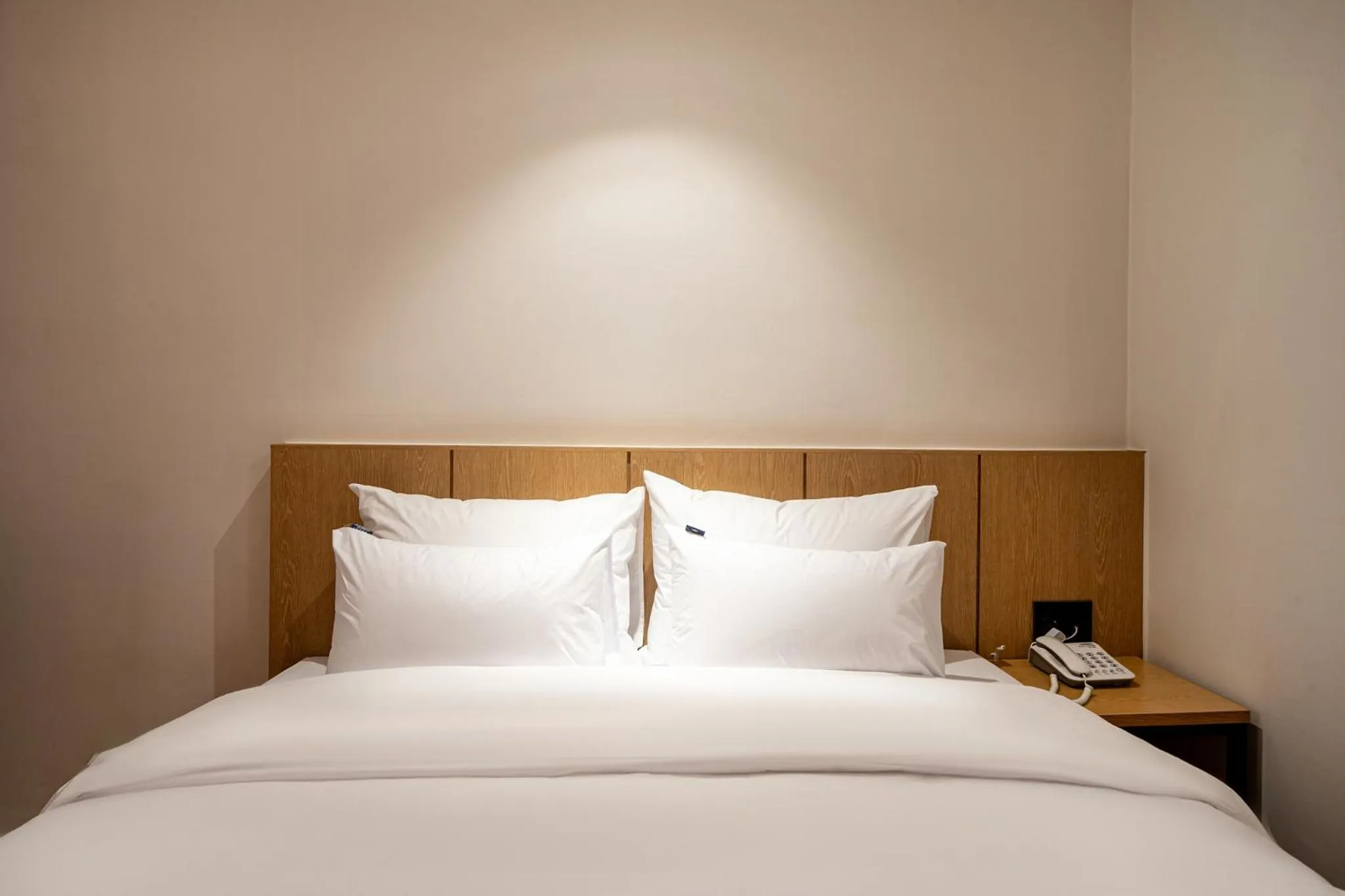 Photo of the whole room, Bed in Hound Hotel Gumi indong