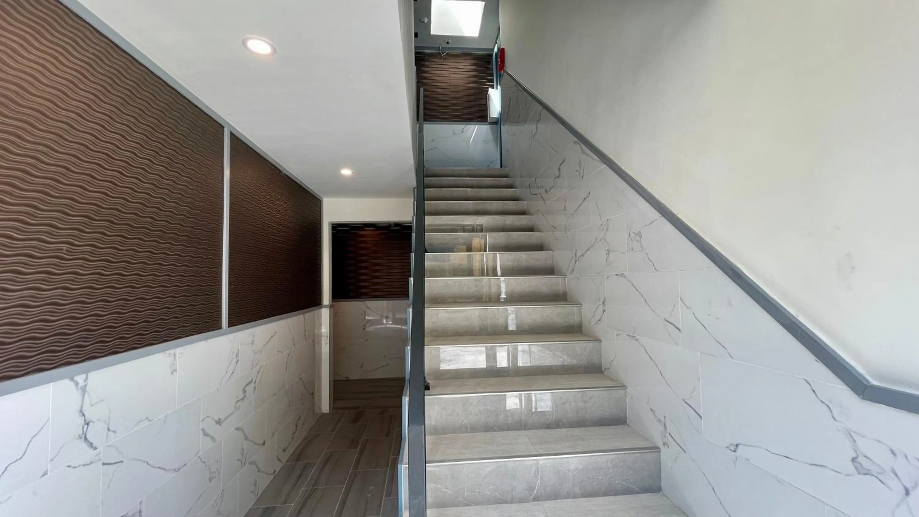 Quintessence ApartHotel