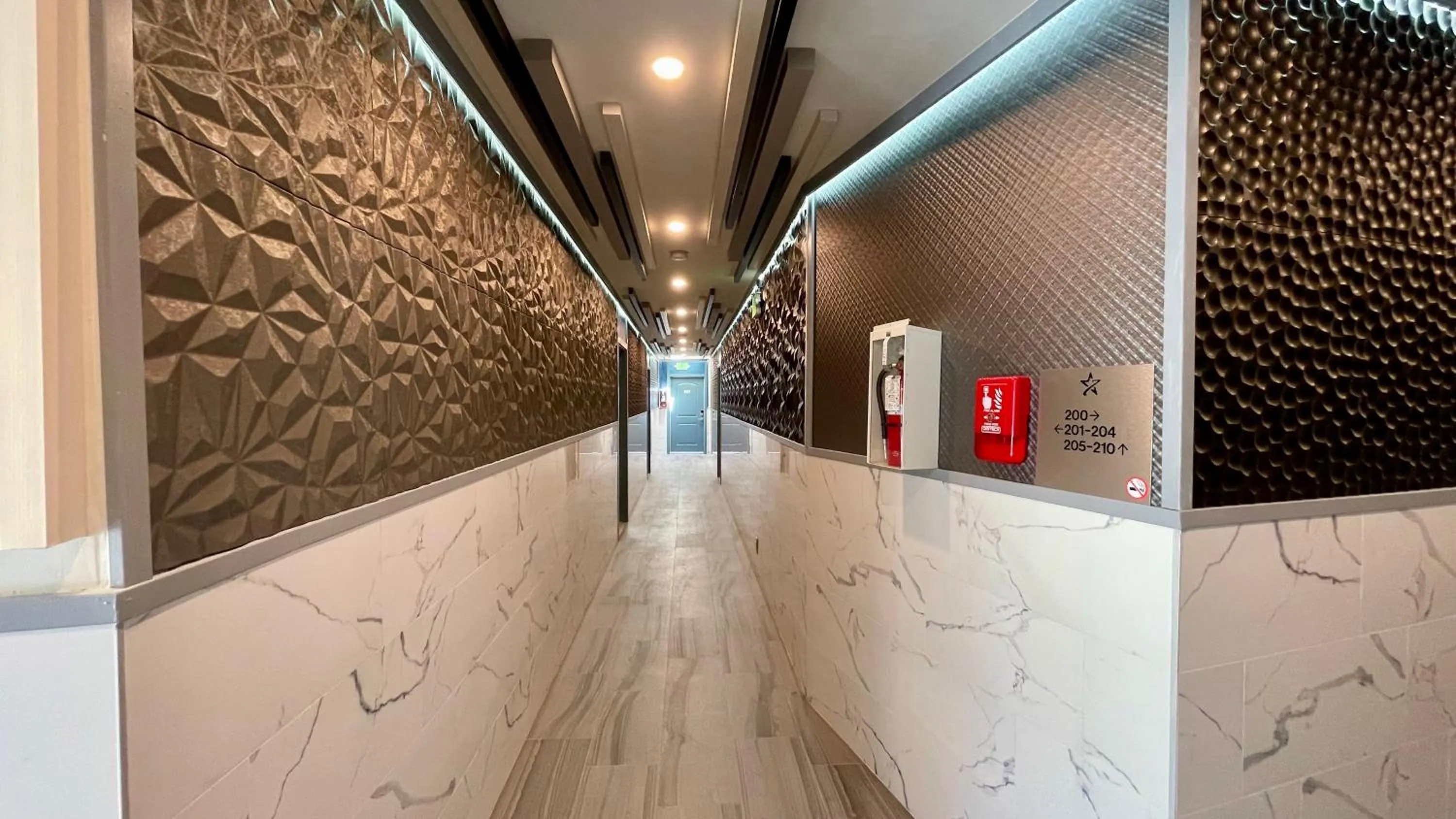 Quintessence ApartHotel