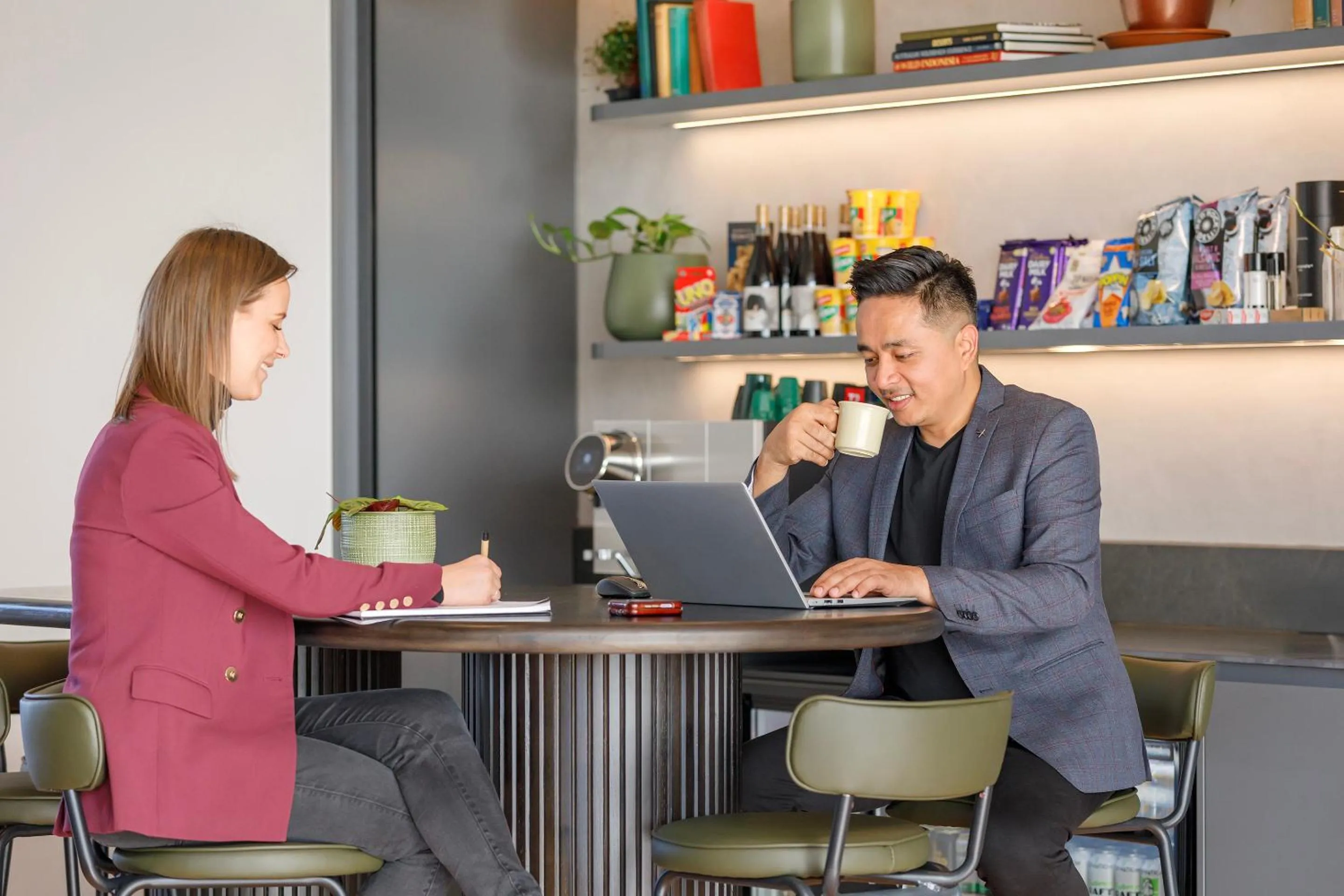 Food and drinks in Punthill Sunshine