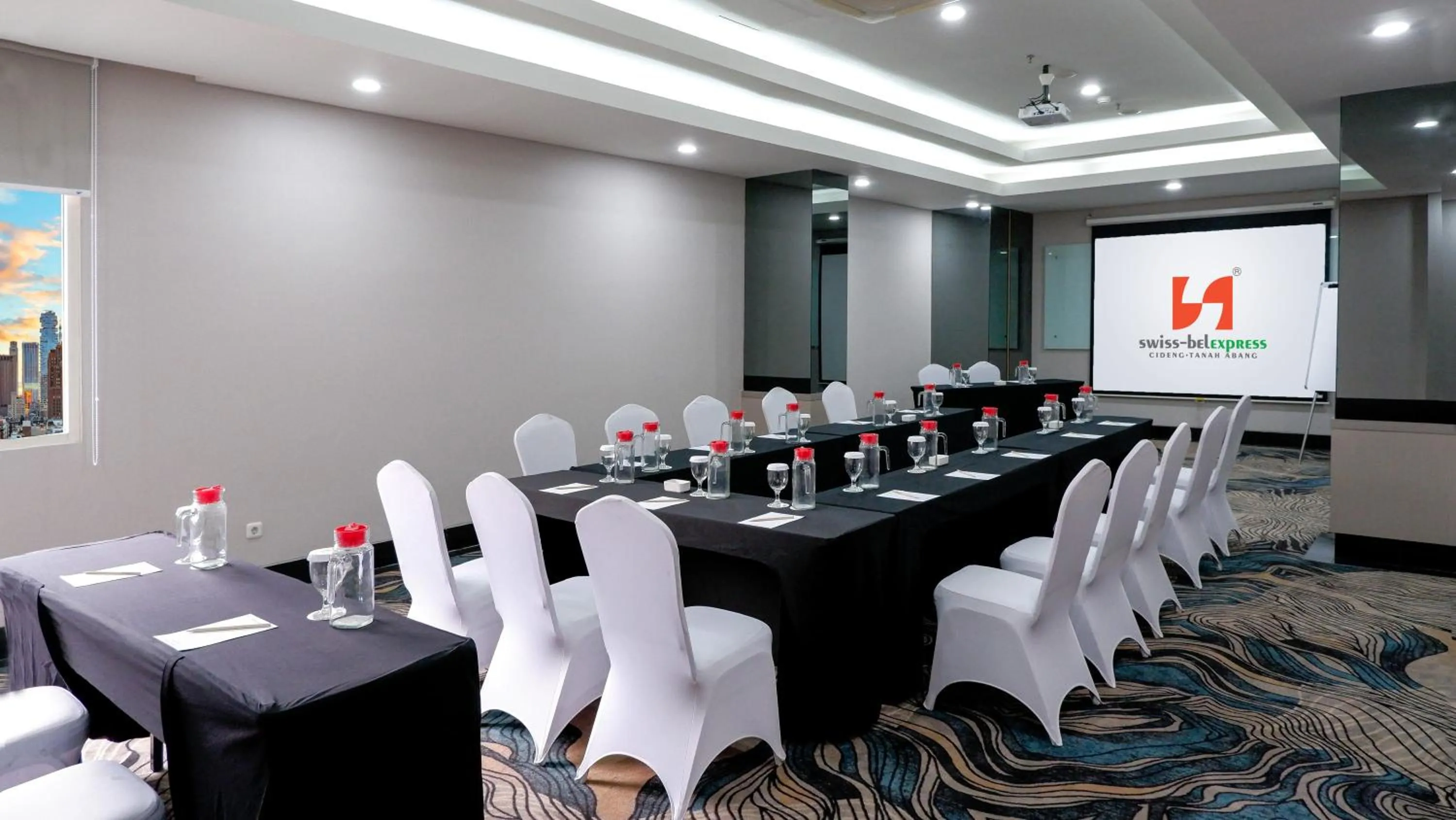 Meeting/conference room in Swiss-Belexpress Cideng