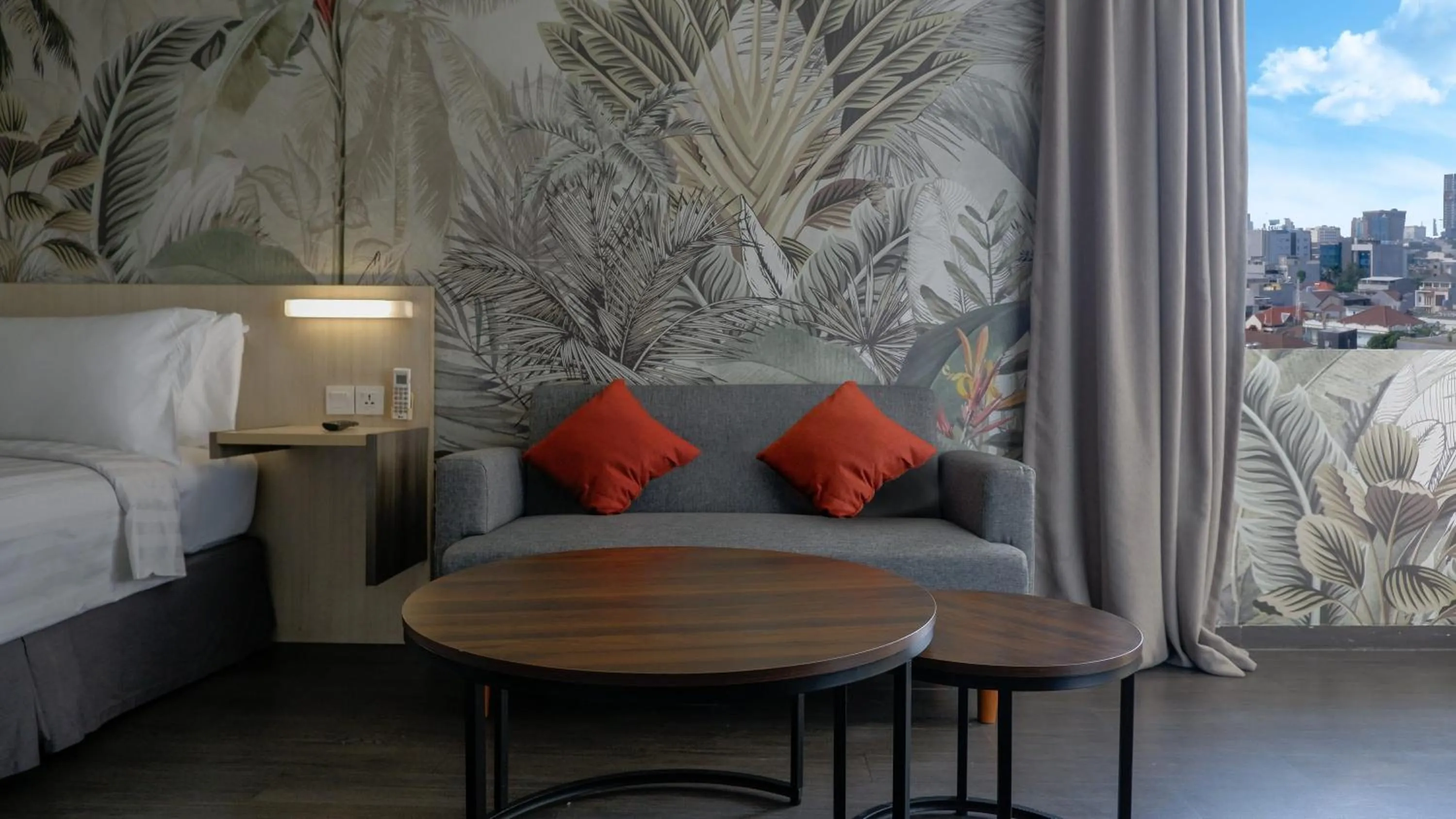 Seating area, Bed in Swiss-Belexpress Cideng