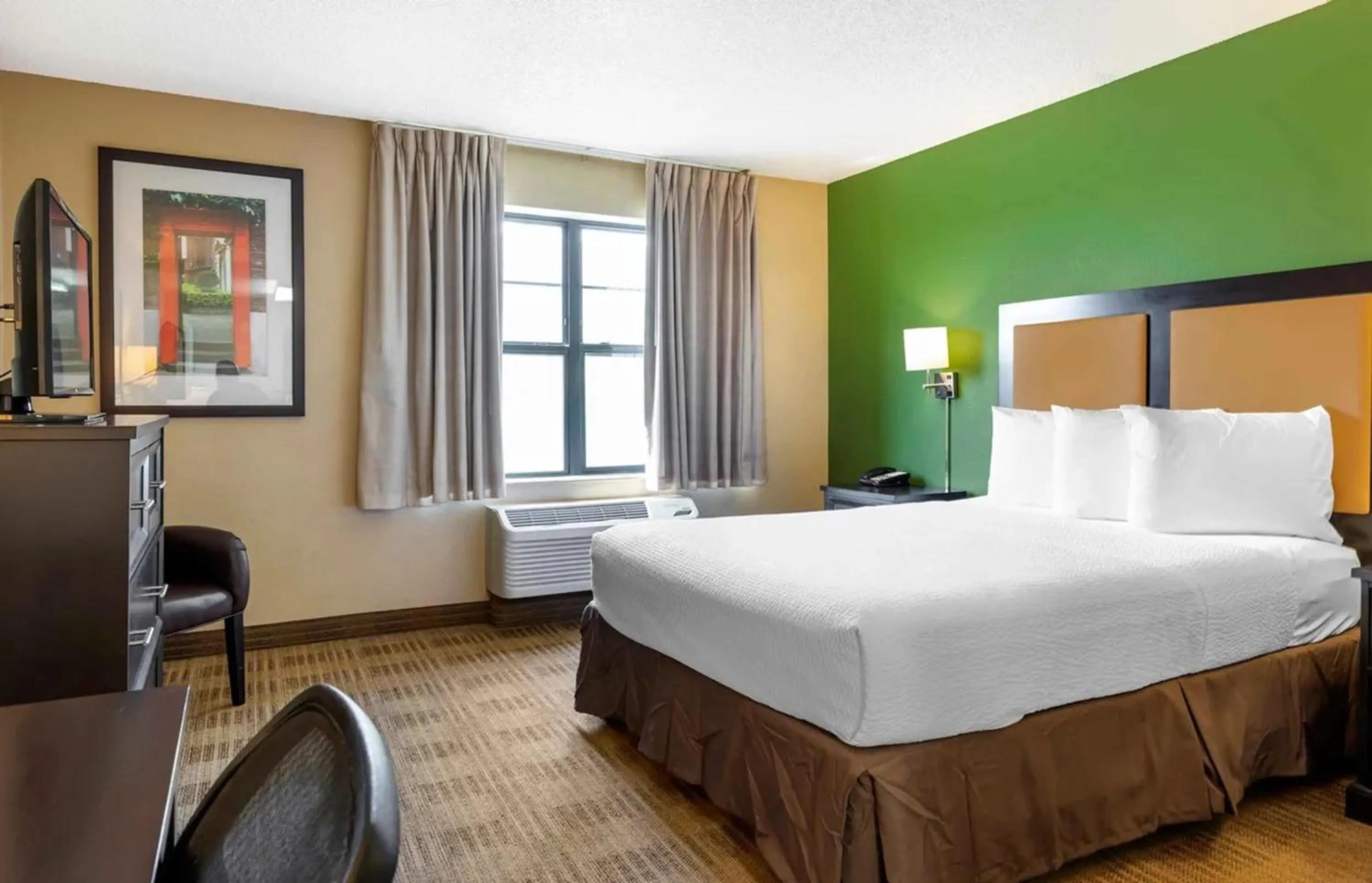 Bedroom, Bed in Relax Suites Extended Stay - La Mirada