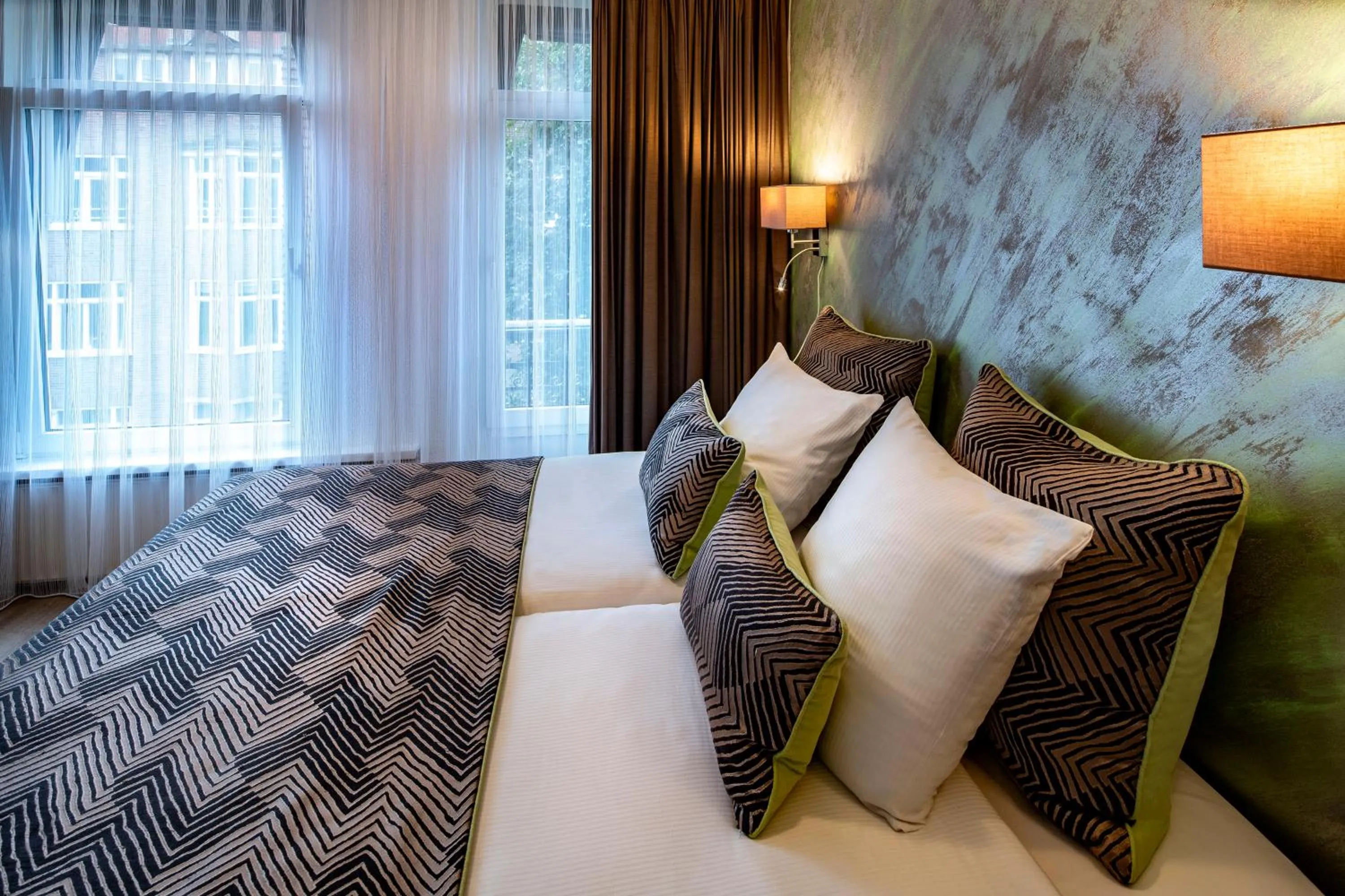 Bedroom, Bed in Jupiter Hotel